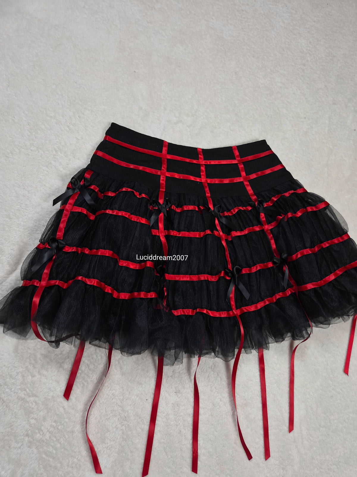 Jupe Hell Bunny rouge et noir