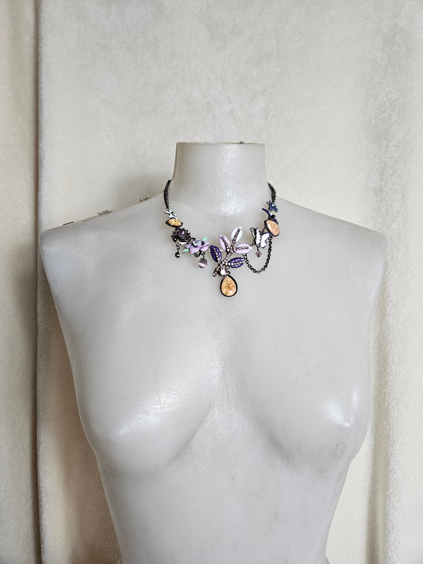 Floral charm necklace