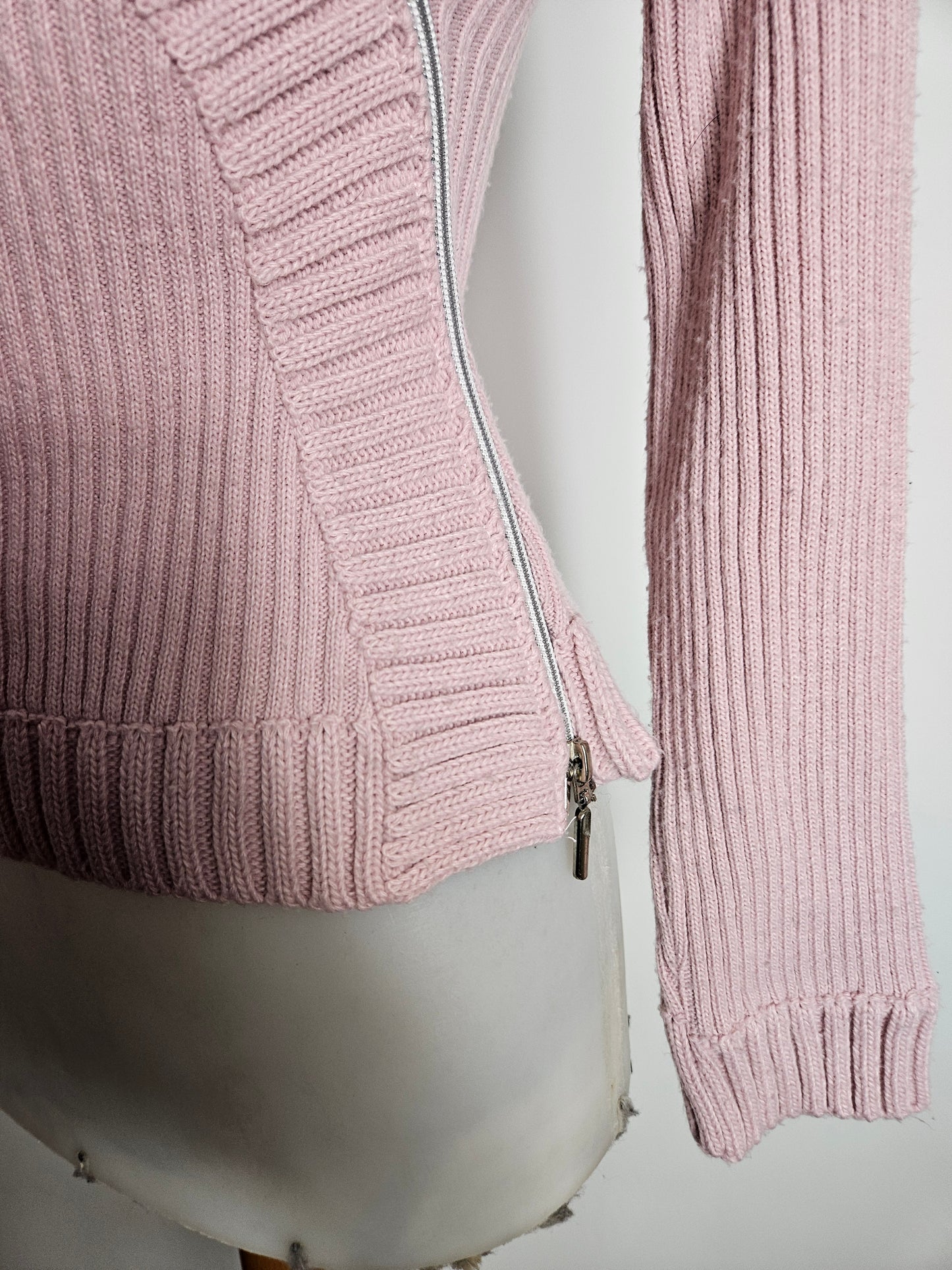 Pull côtelé rose à zip