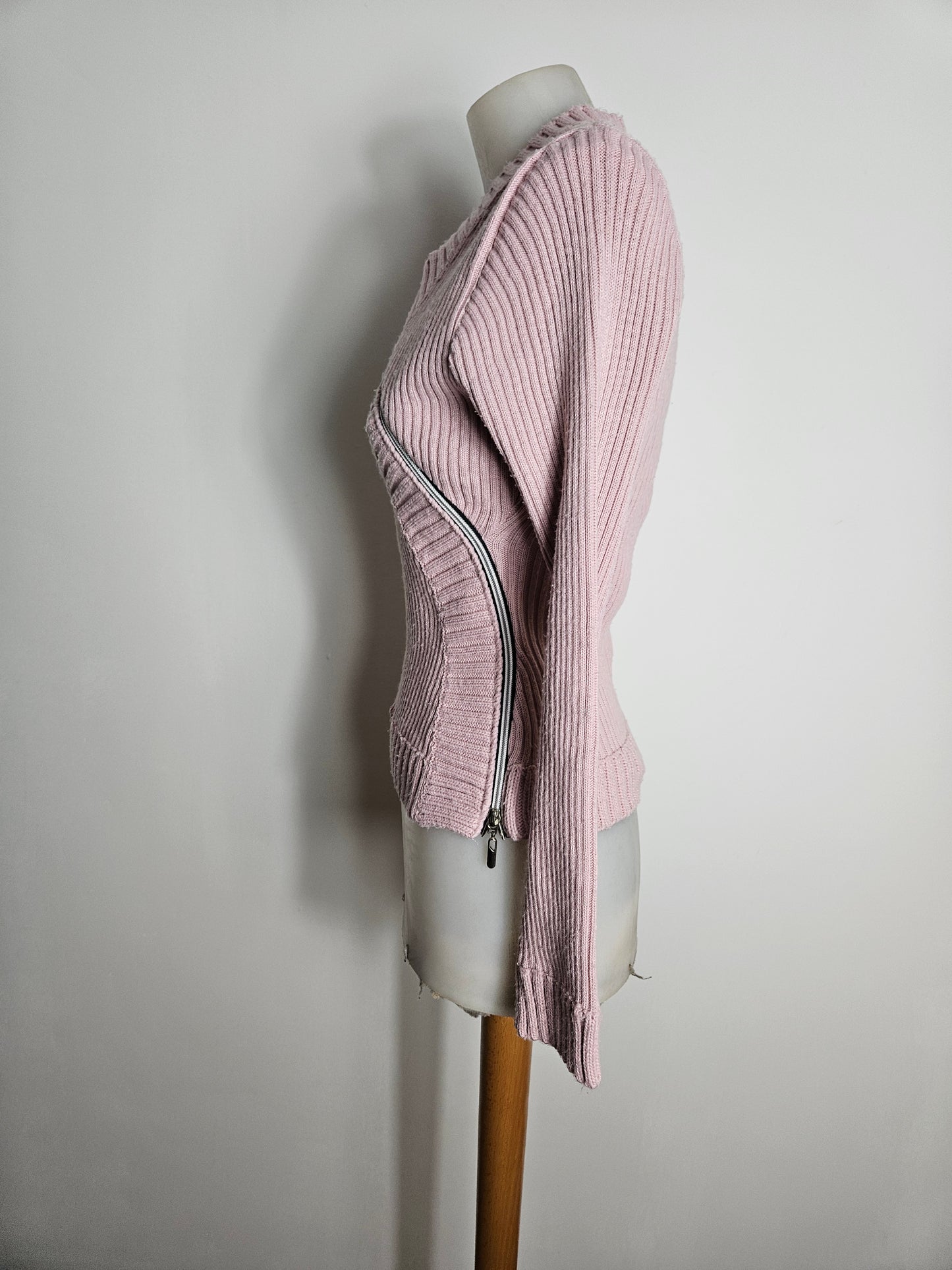 Pull côtelé rose à zip