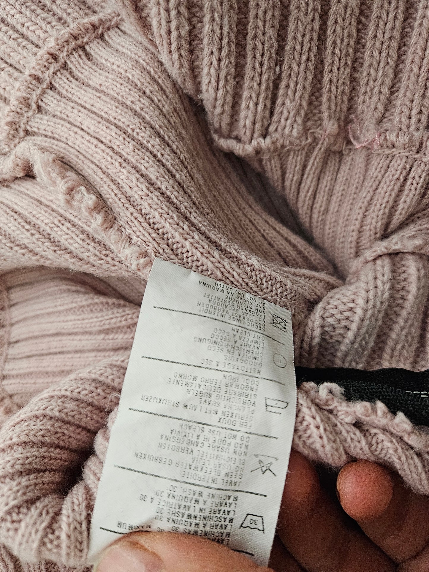 Pull côtelé rose à zip
