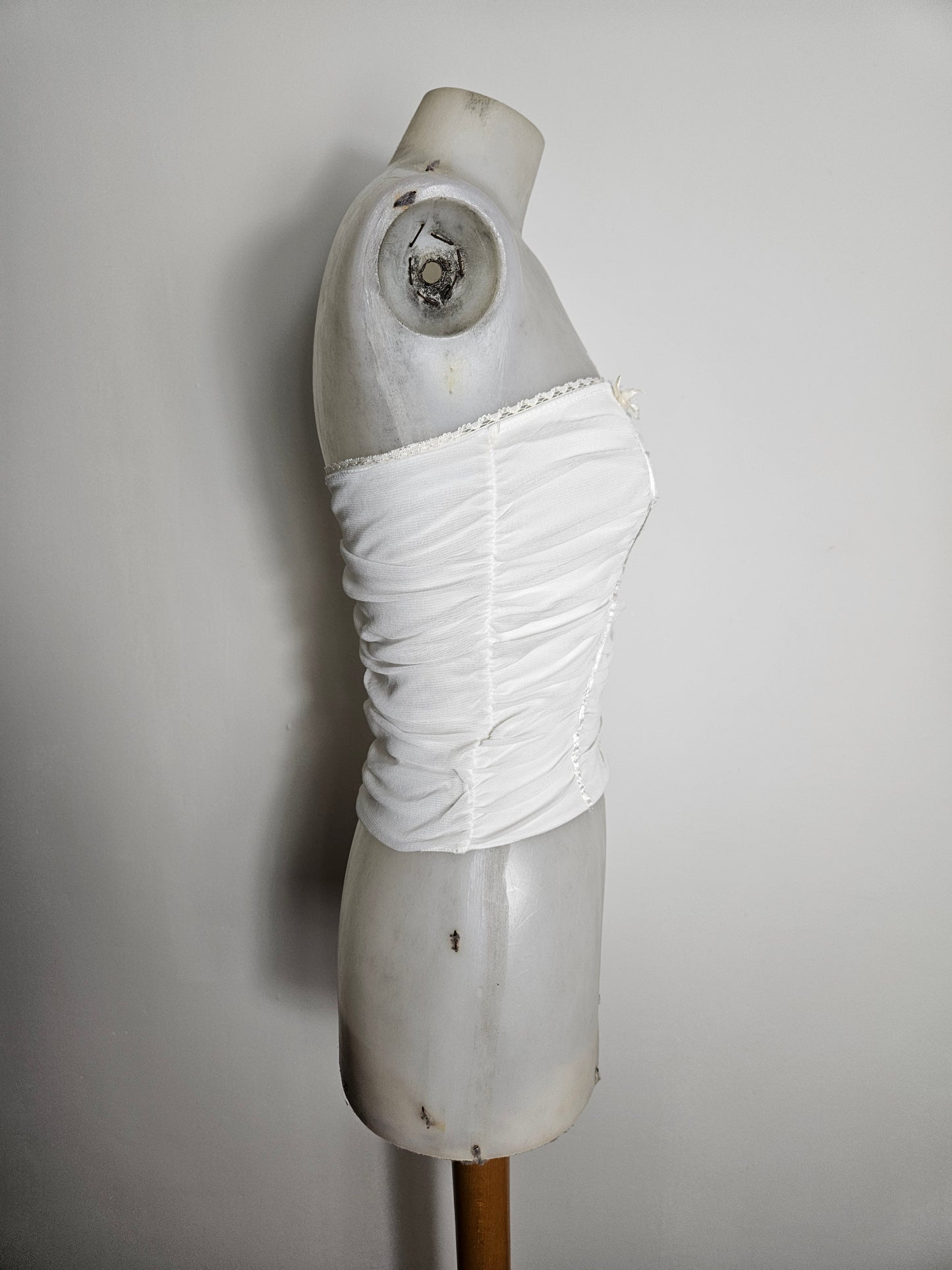 Haut strapless en voile plissé détails fleurs