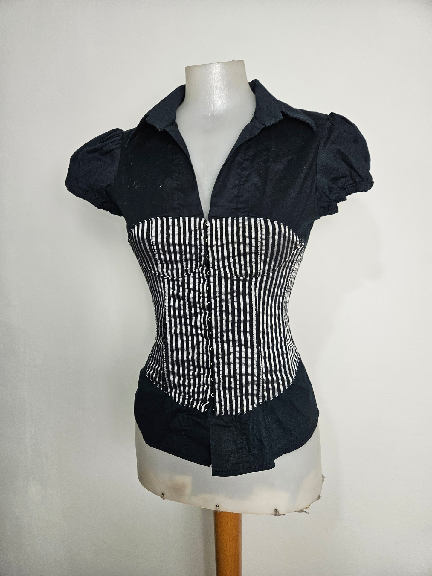 Chemise rayée fermeture crochets
