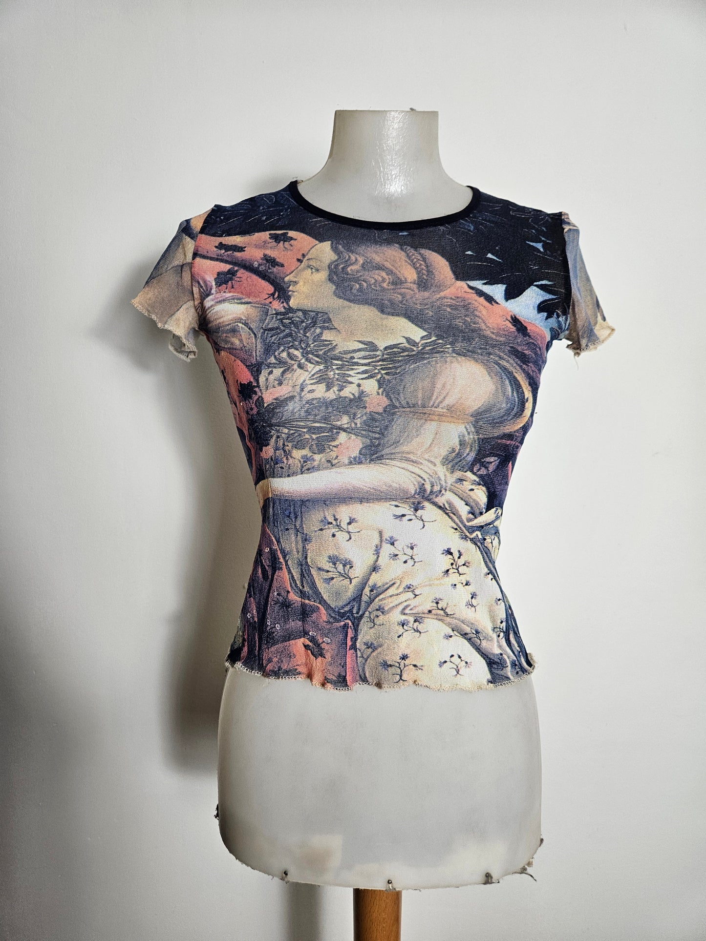 Haut en voile motif Renaissance