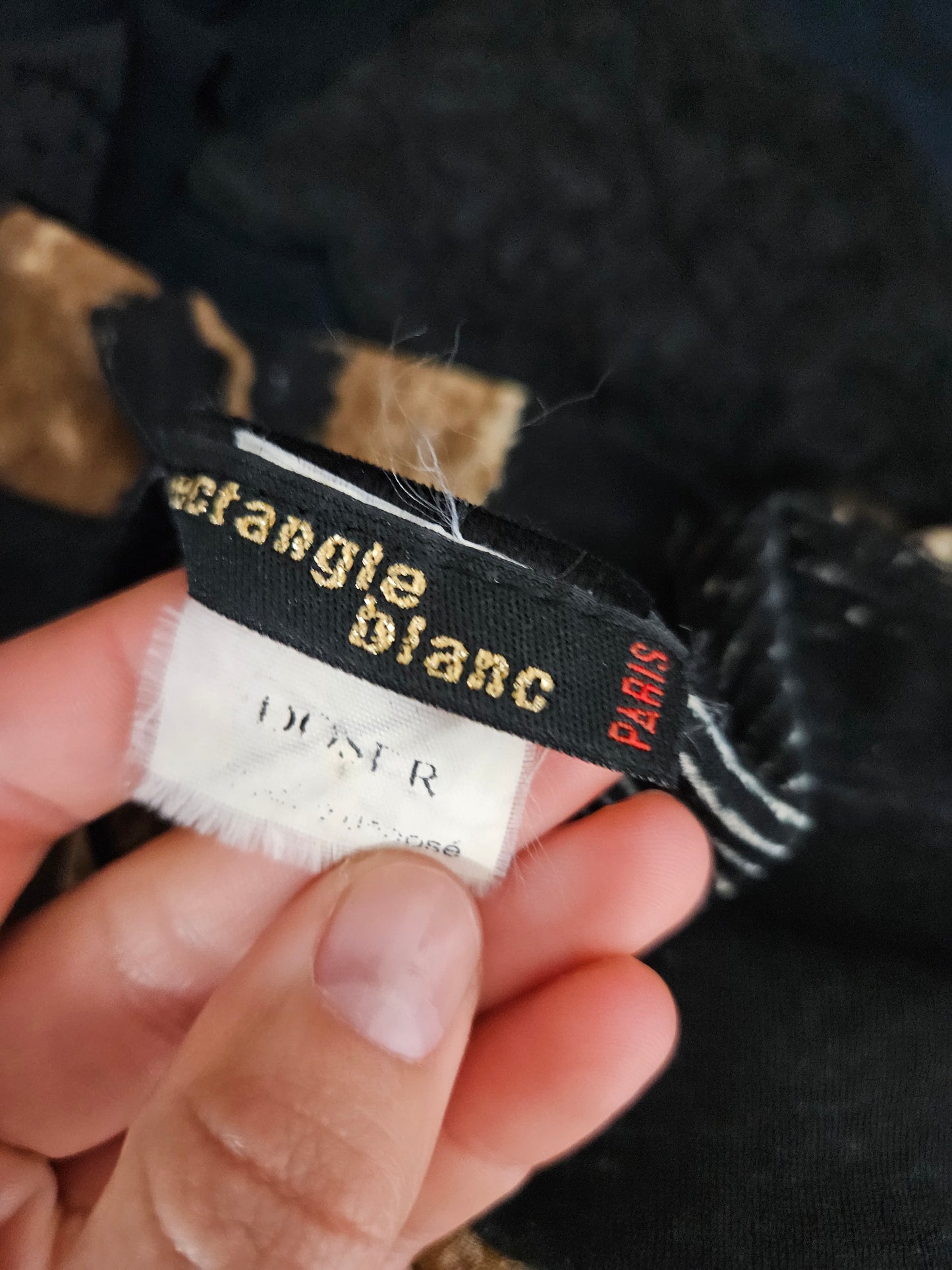 Haut asymétrique motif lion