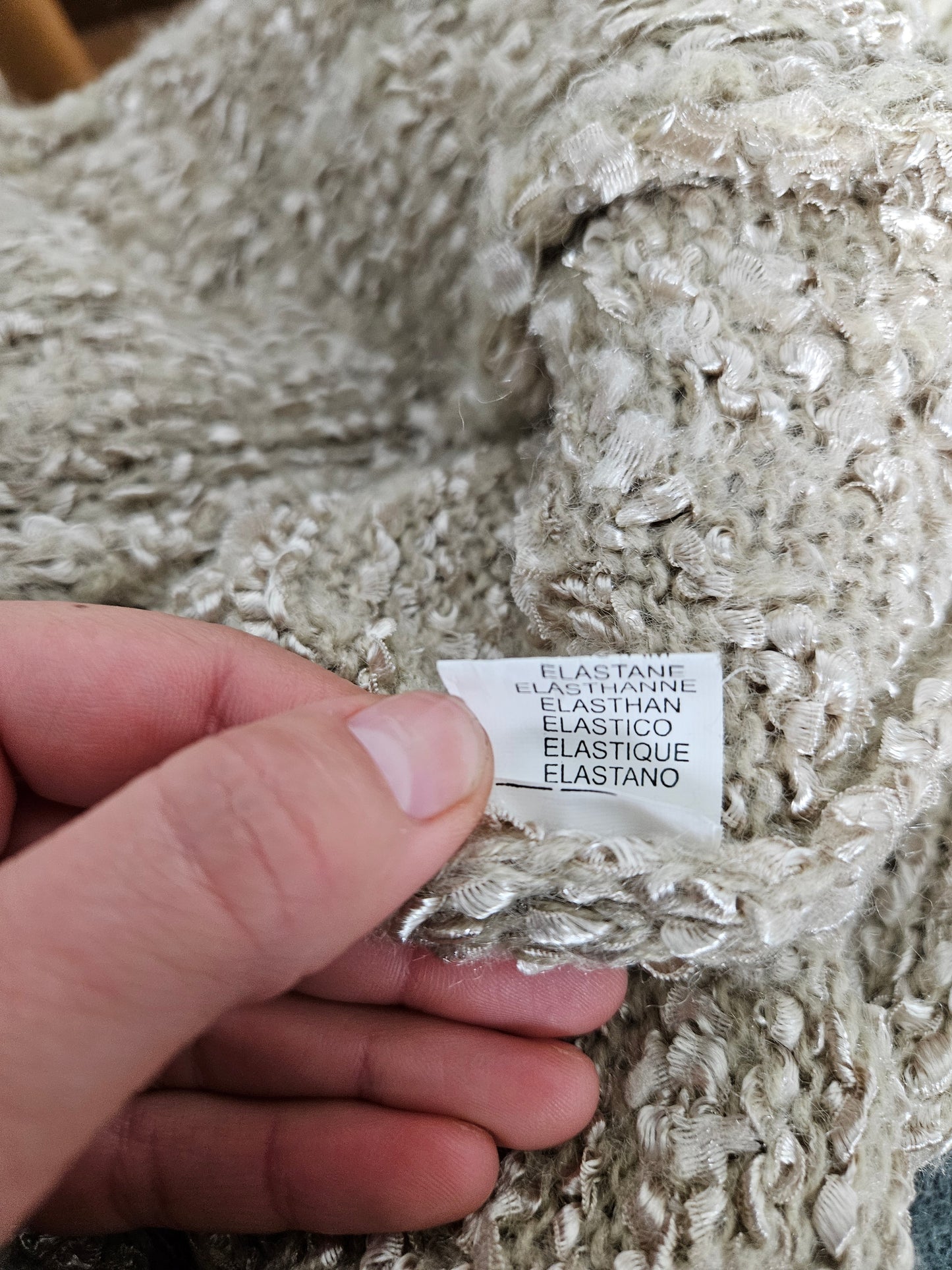 Cardigan beige à volants