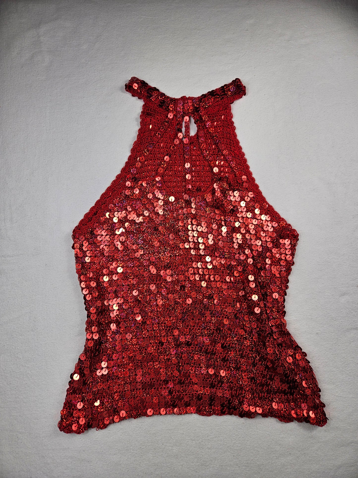 Haut rouge en crochet à sequins