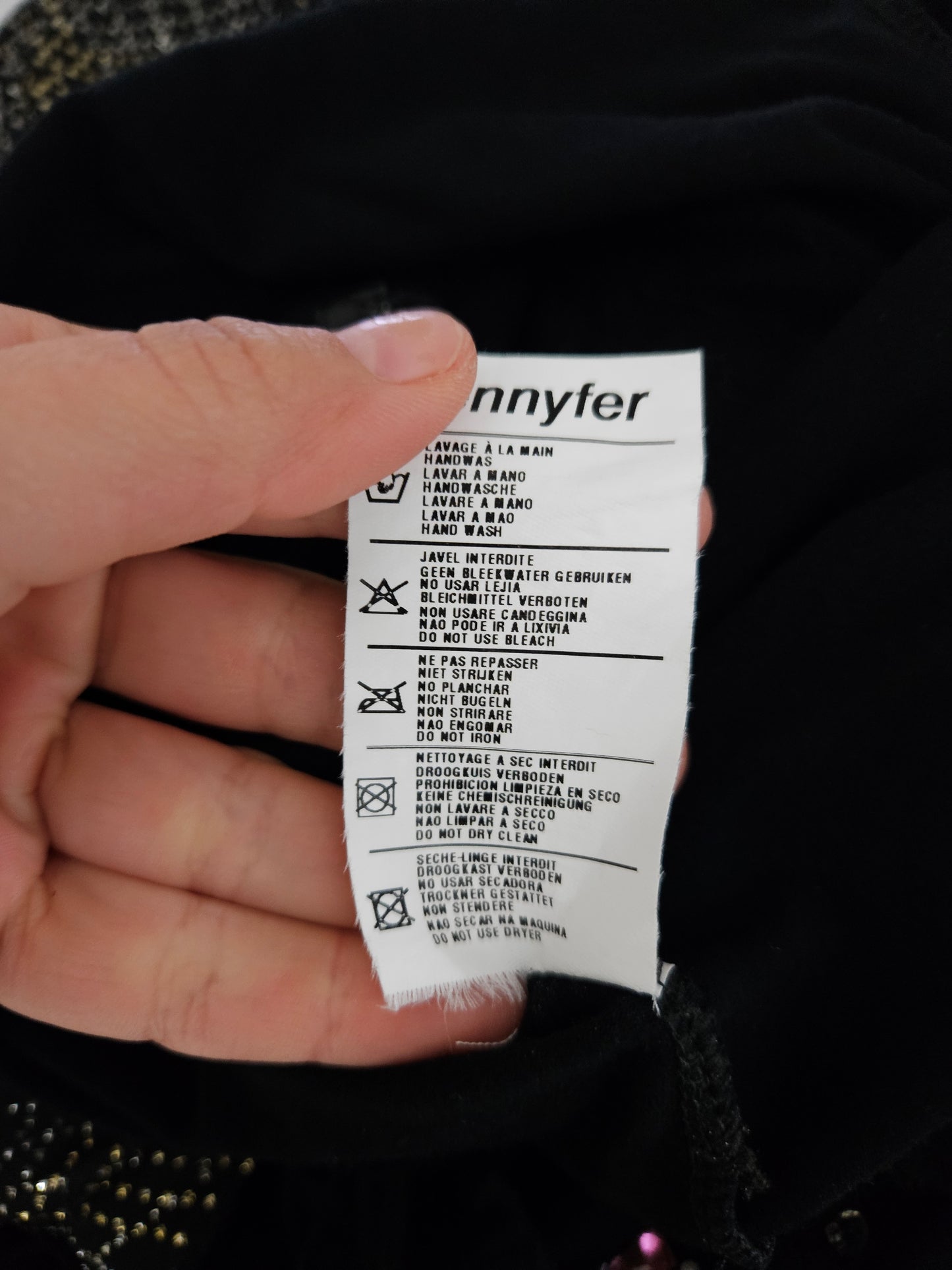 Robe dos nu brodé de perles