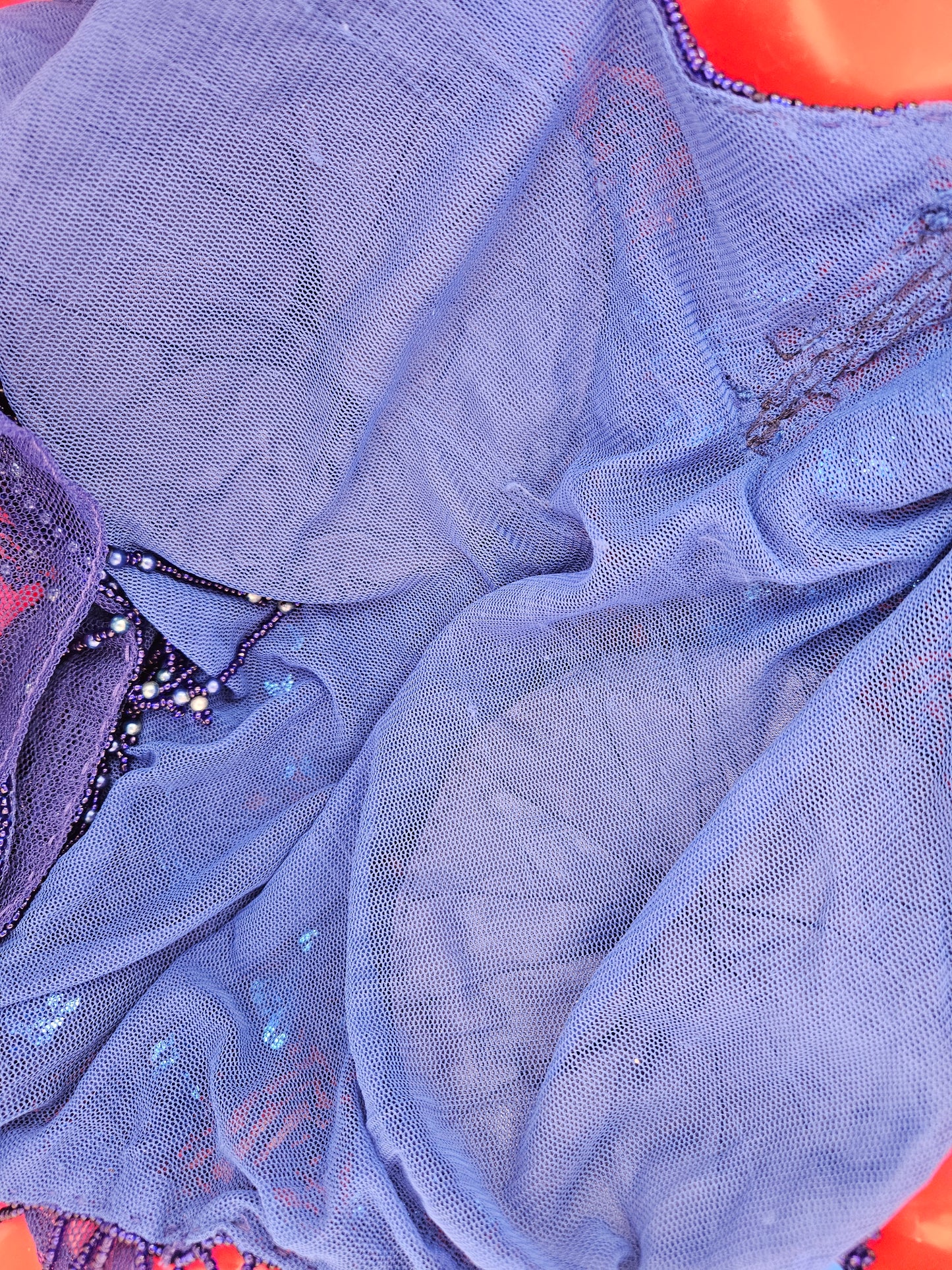 Espalda abierta bordada azul medianoche