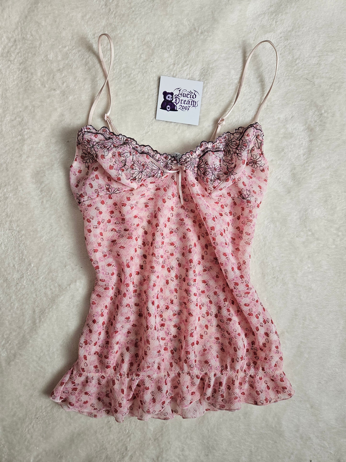 Haut en voile fleuri