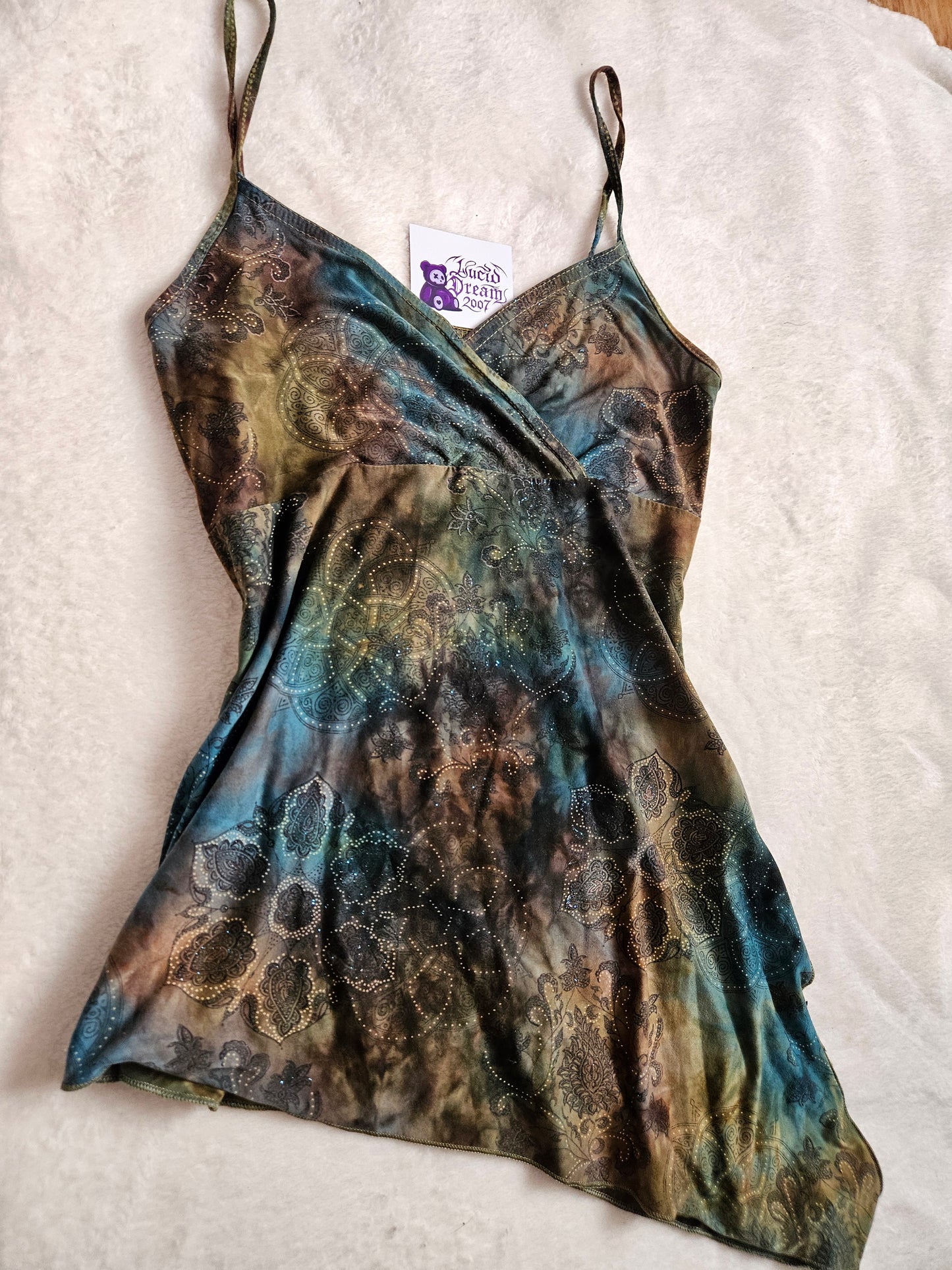 Asymmetric tie-dye top in very light brown