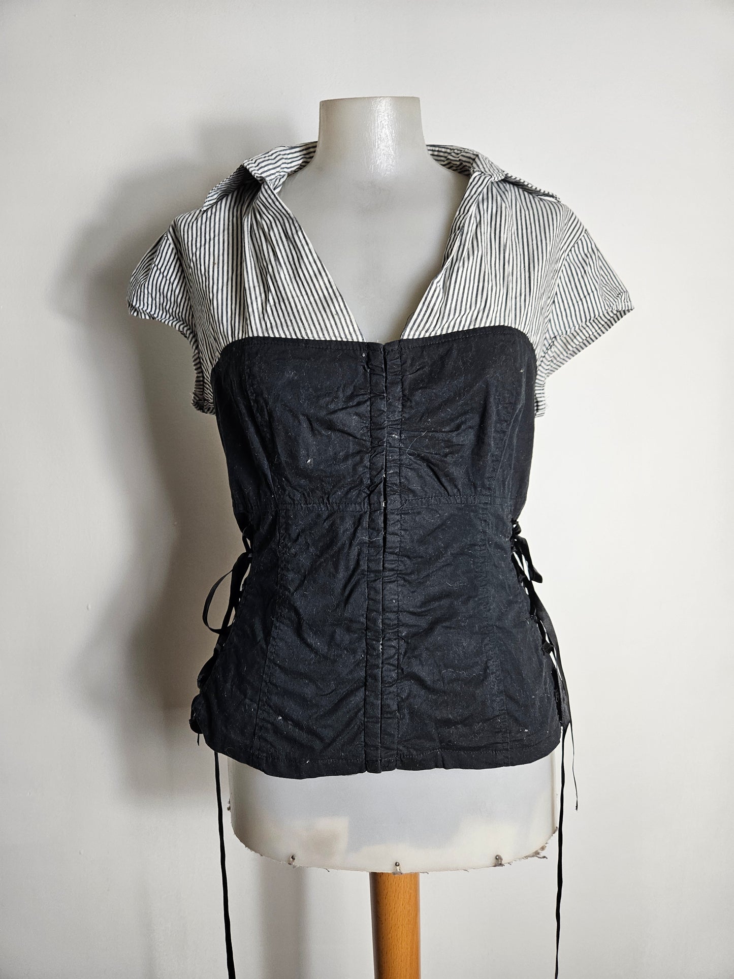 Chemisier à laçage fermeture crochets