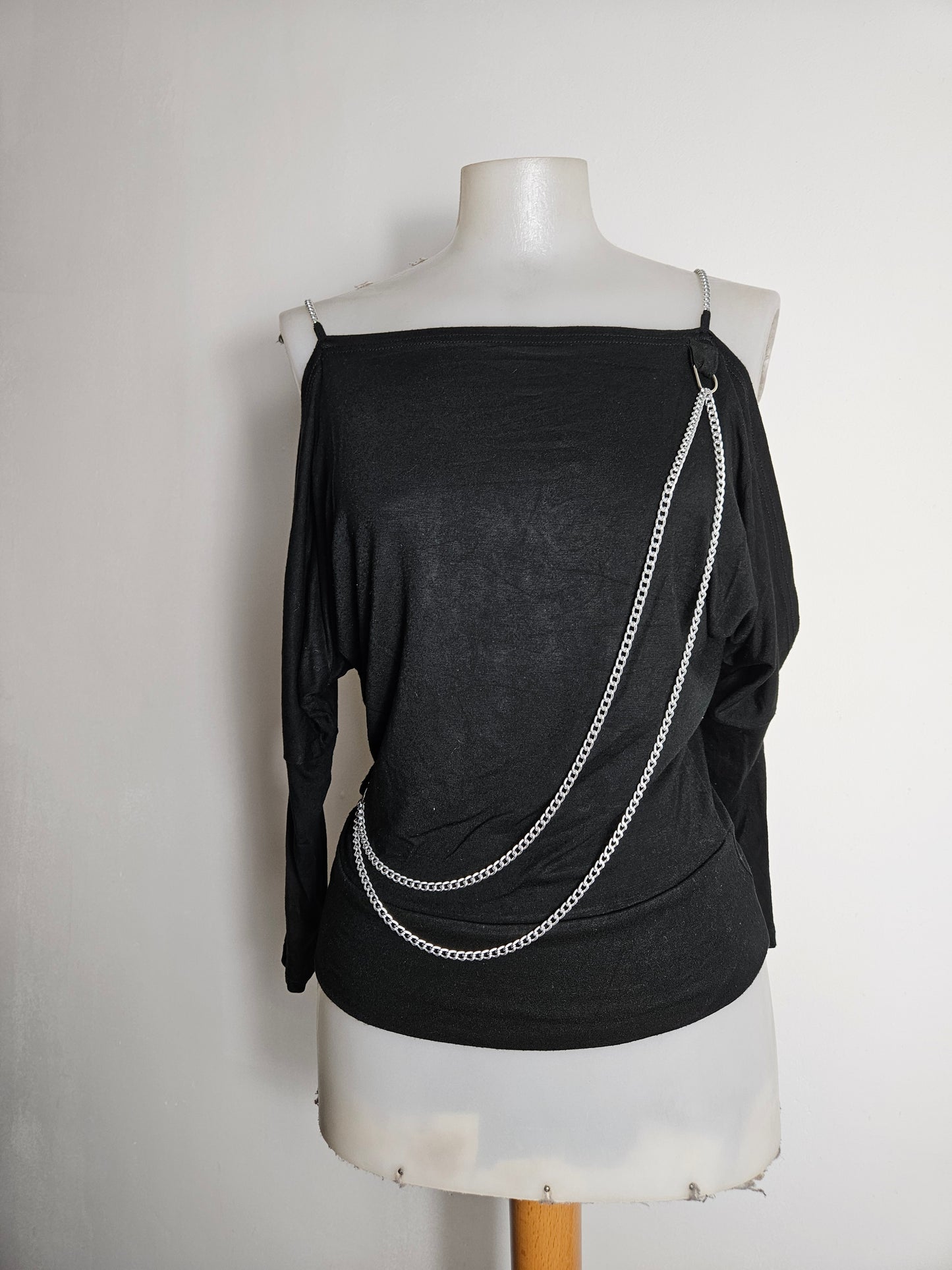 Haut asymétrique détails chaîne