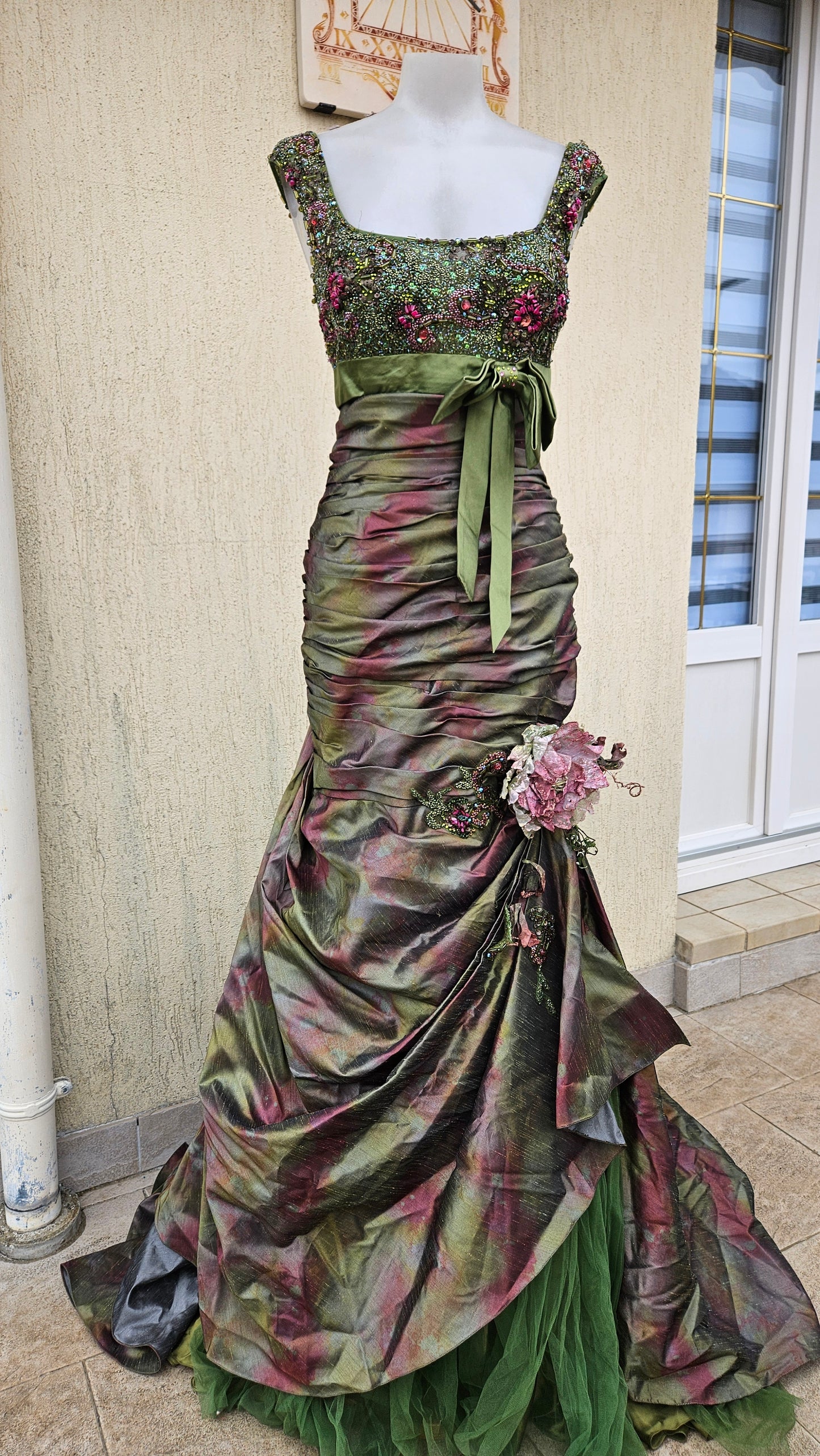 Vintage iridescent green and pink evening gown, beaded corset top with floral applique and ruched taffeta skirt. Y2K fairycore prom dress.