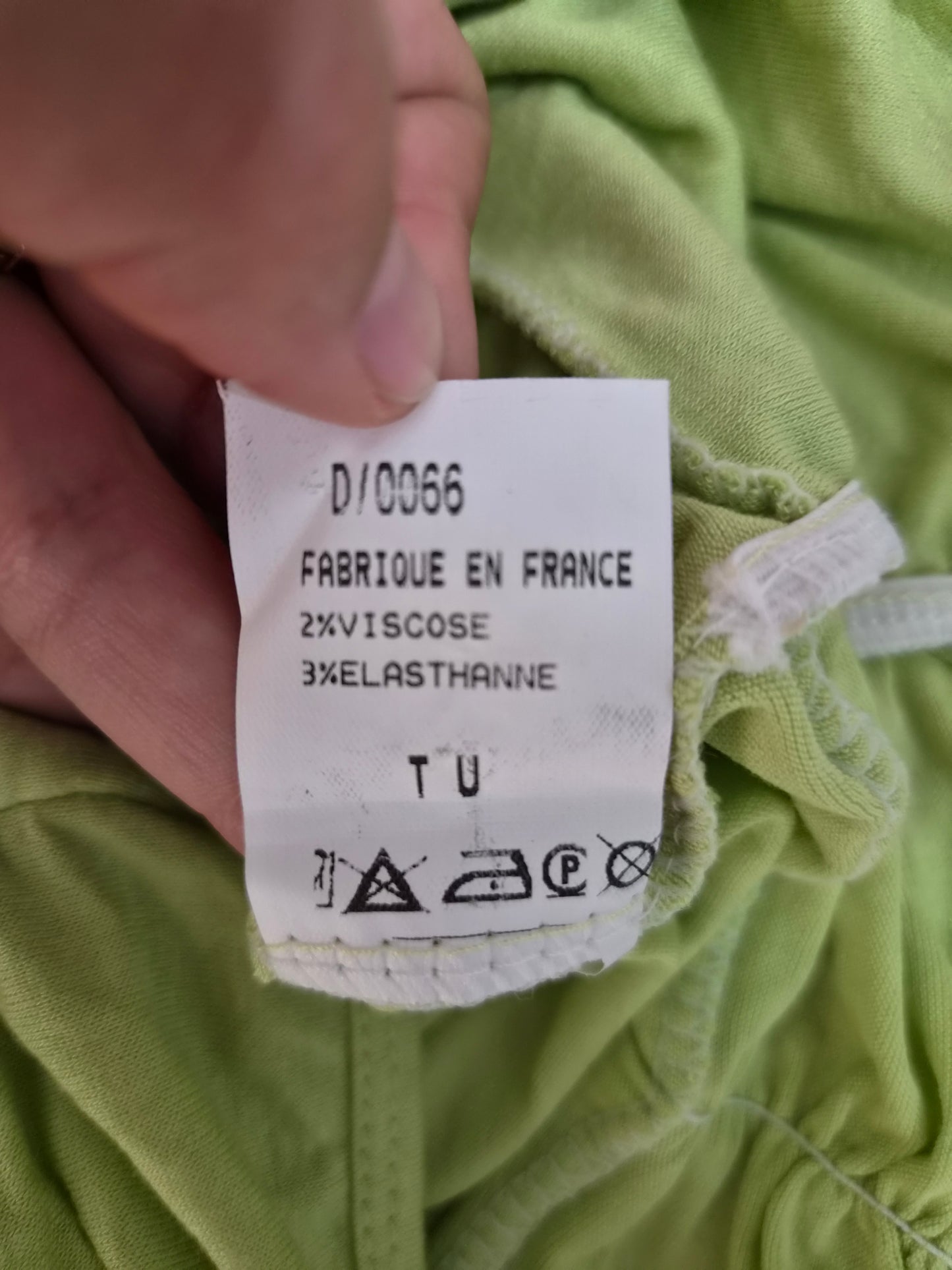 Haut asymétrique détails bijou