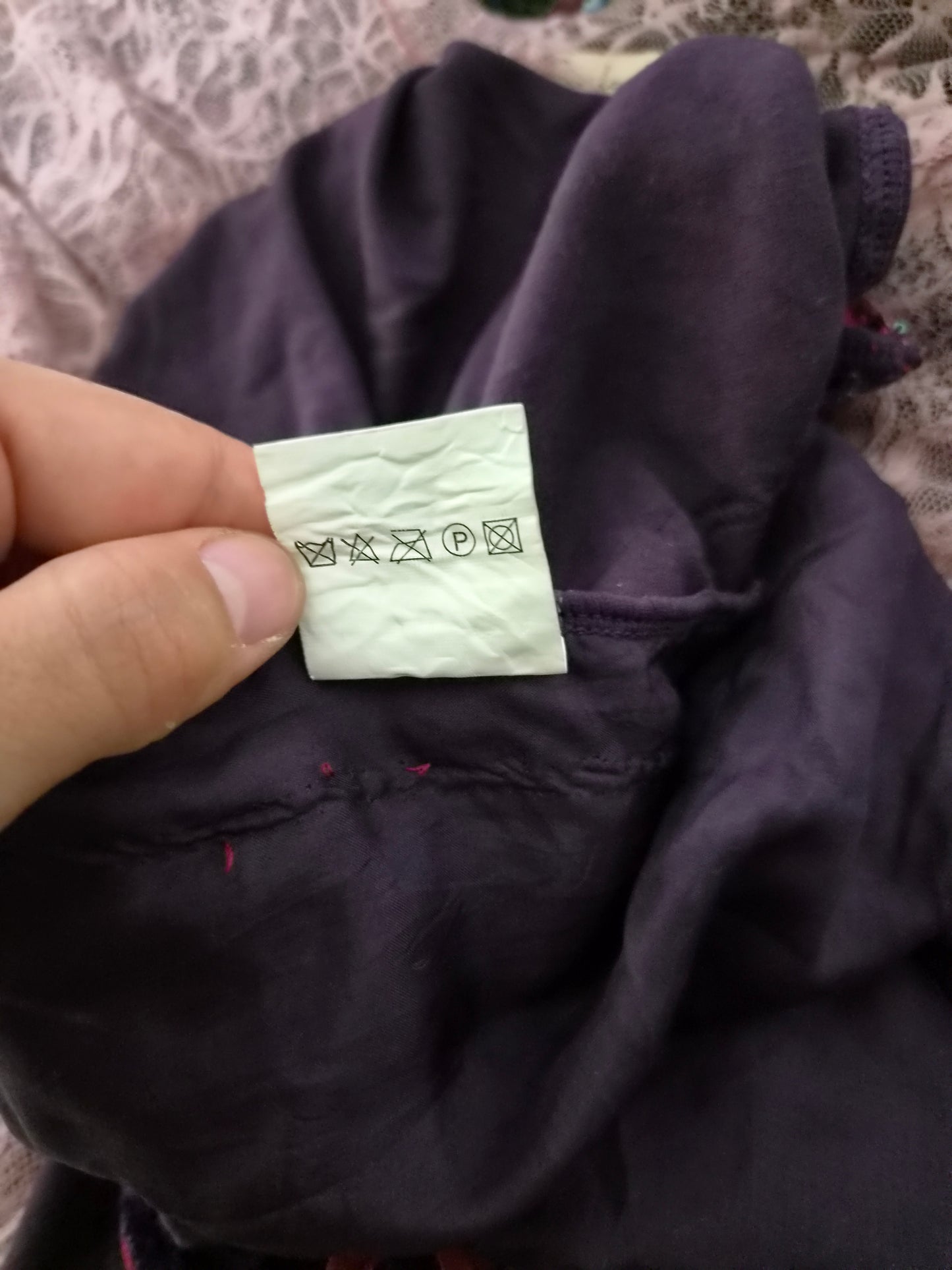 Haut René Derhy en soie violette