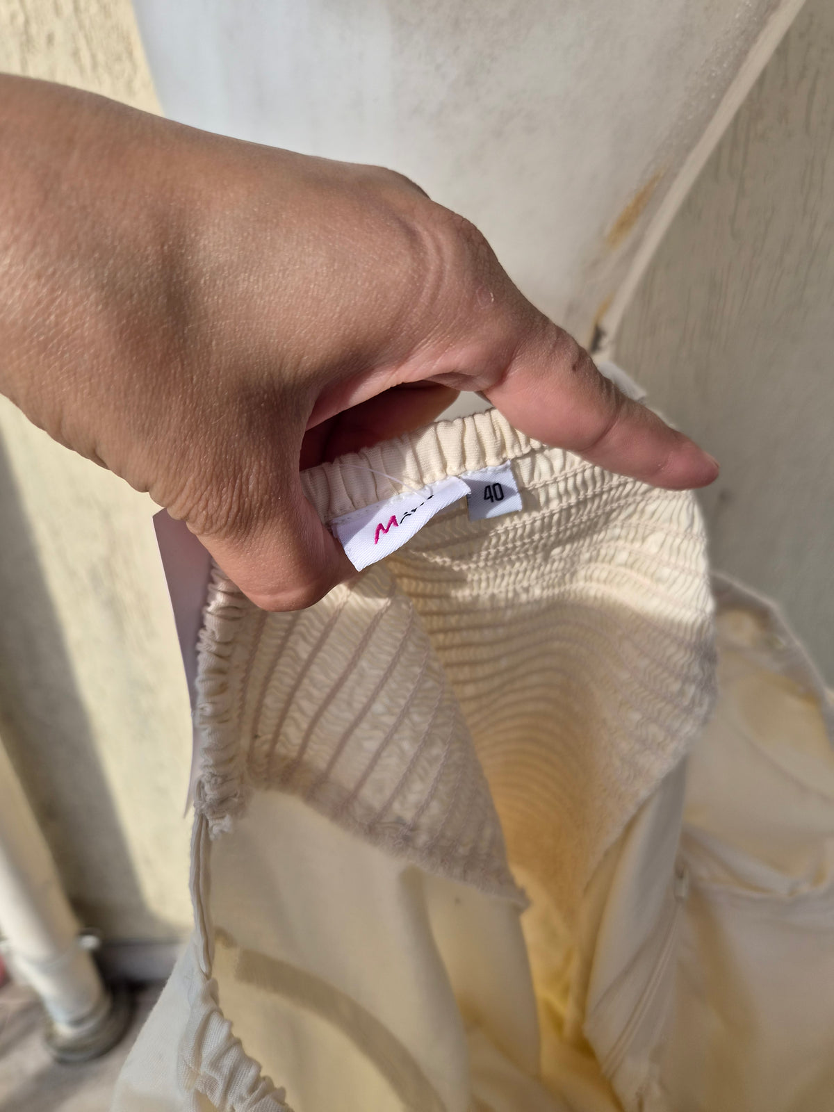 Robe cintrée crème