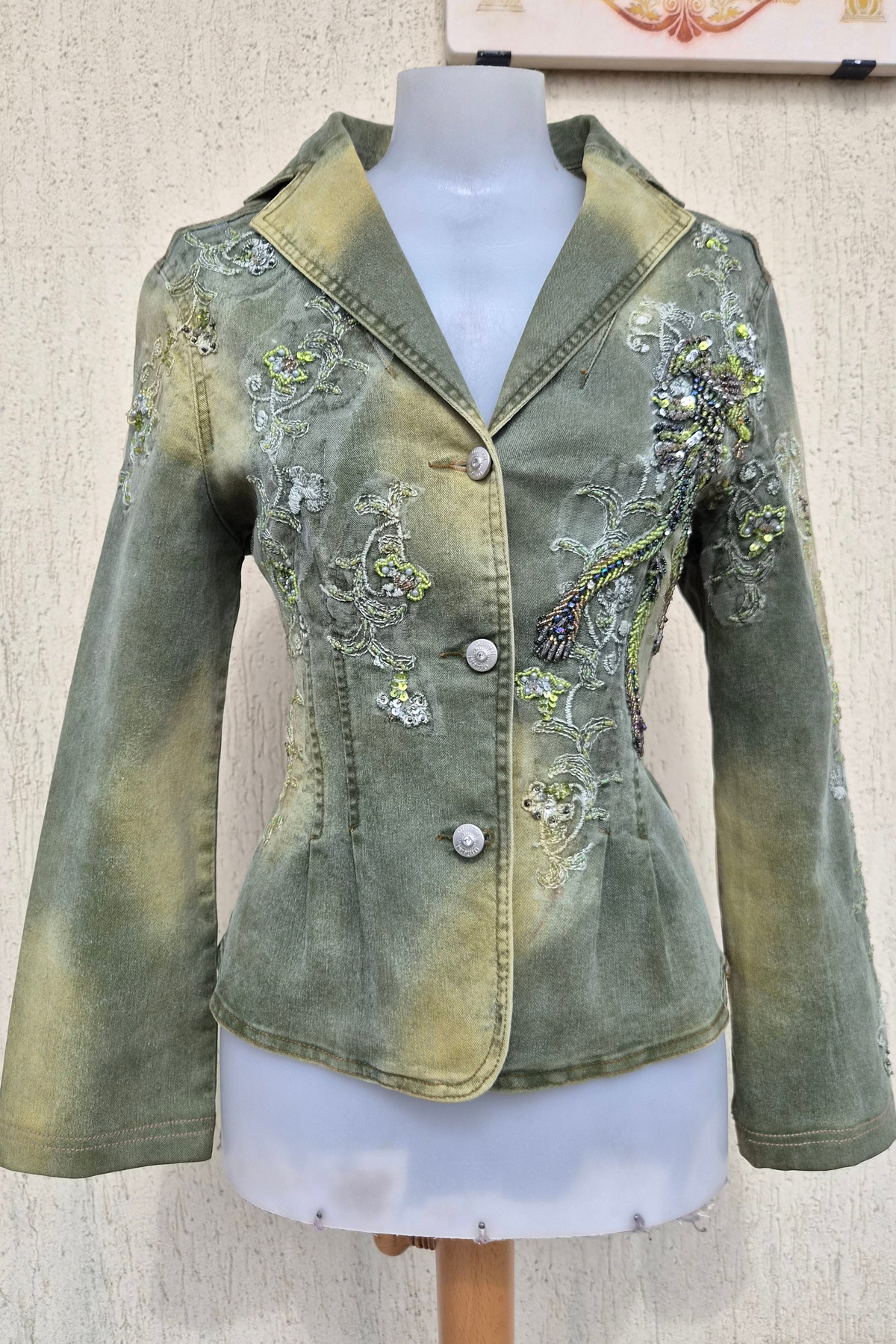 Veste en denim brodée