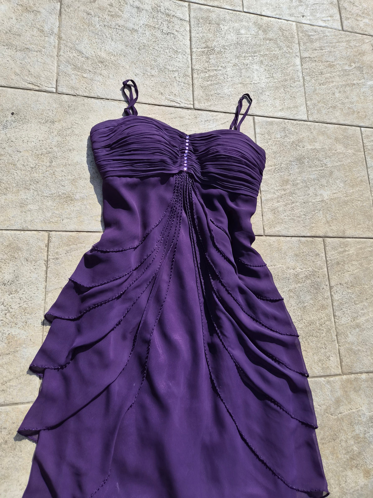 Robe violette à volants