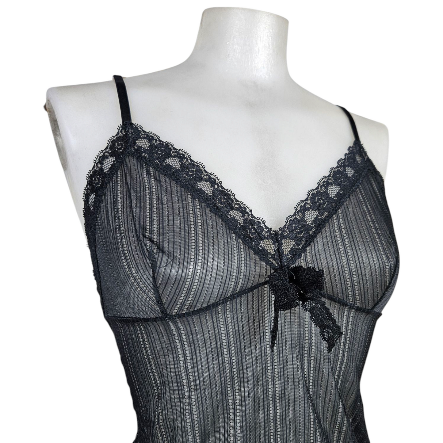 Top en voile noir esprit lingerie