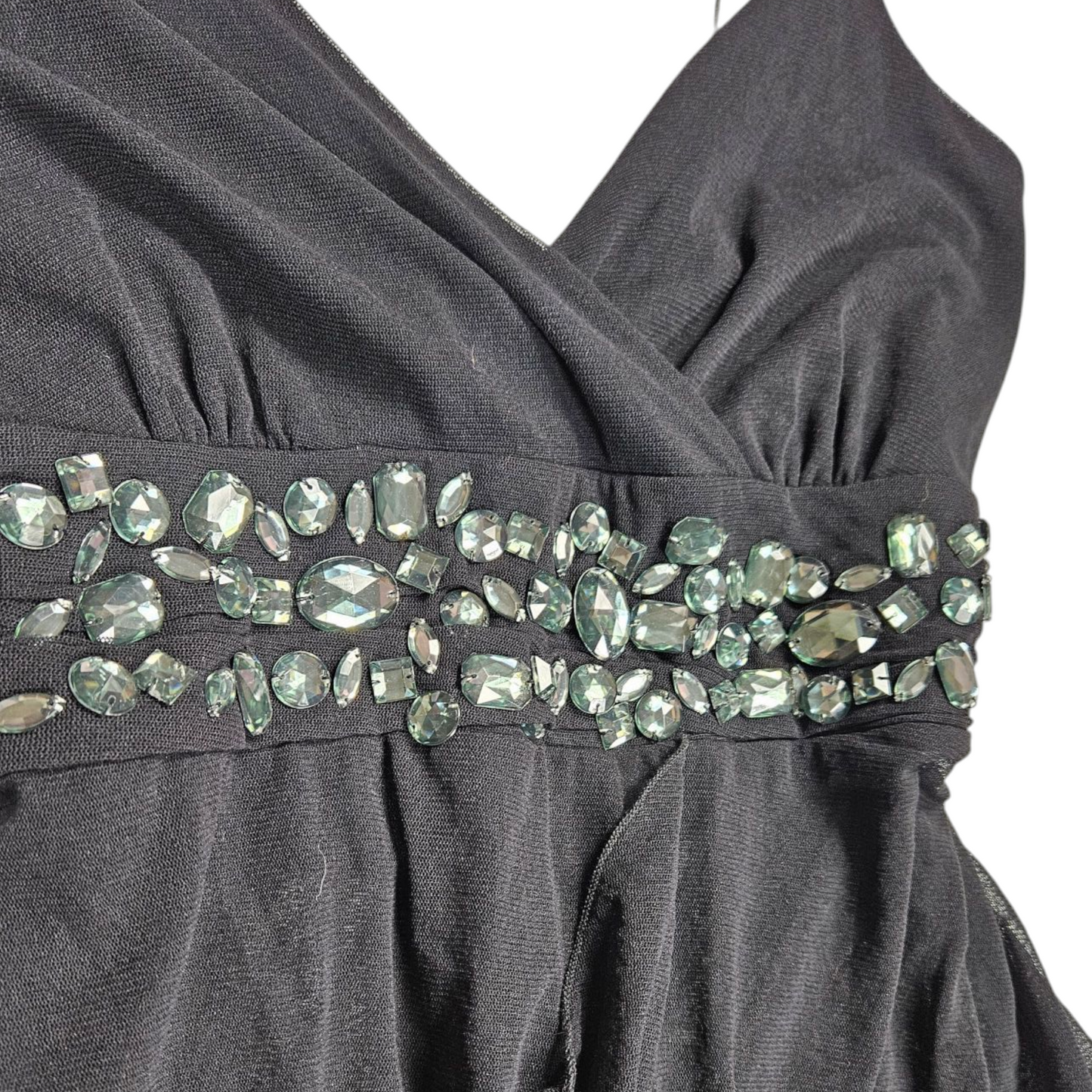 Top asymétrique brodé de pierres