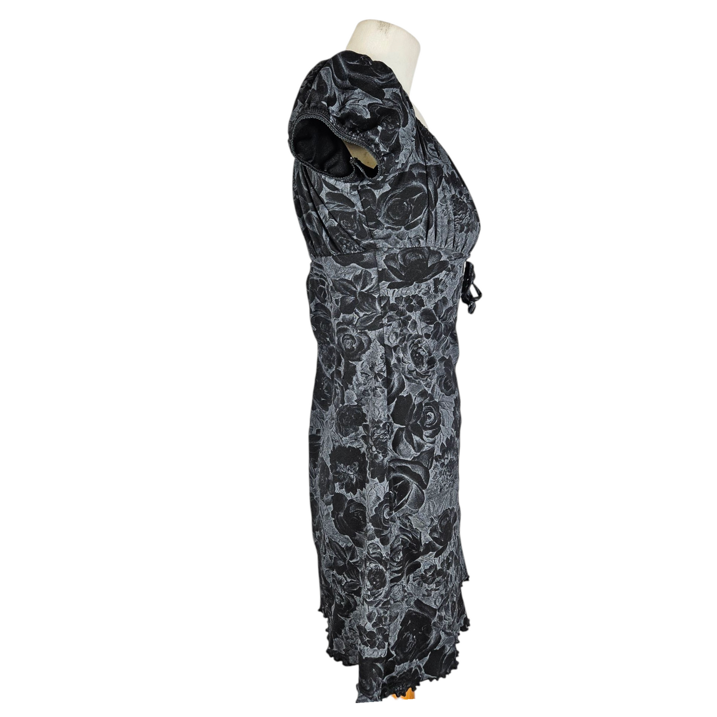 Robe fleurie grise et noire