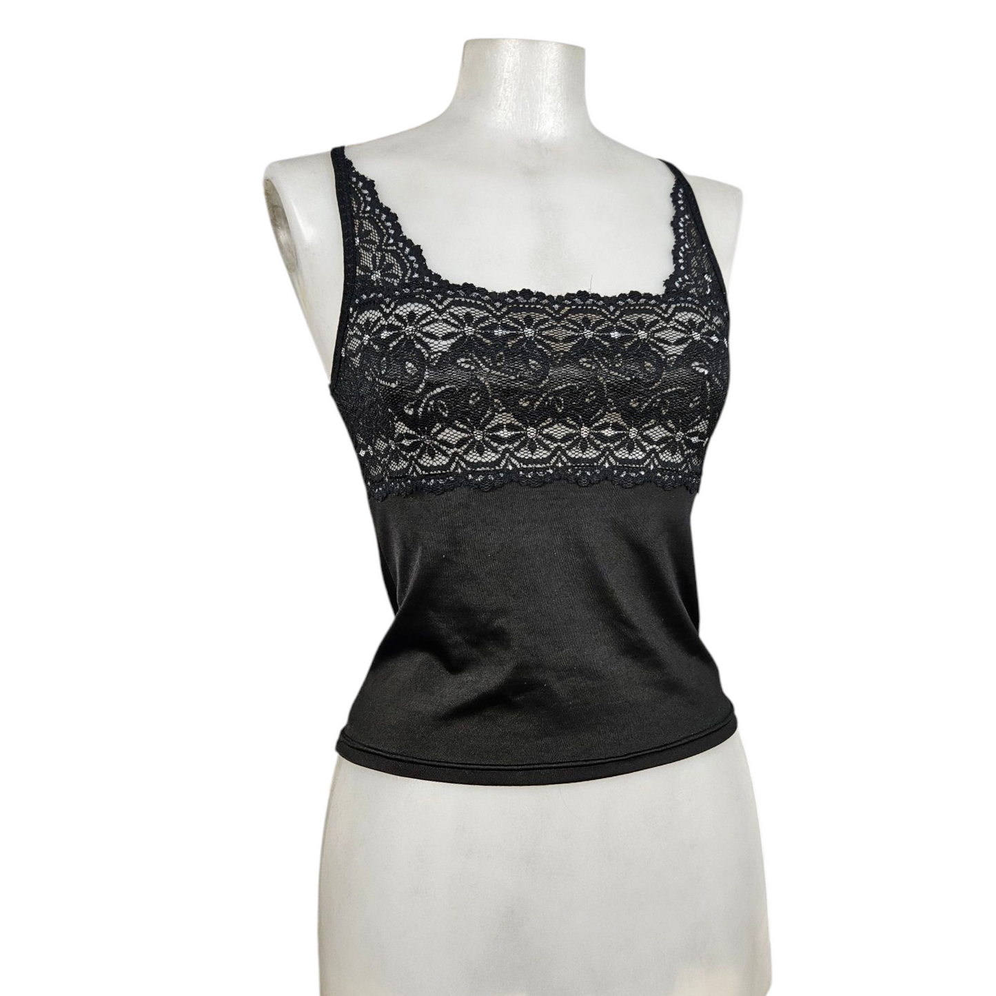 Tight-fitting top with lace details