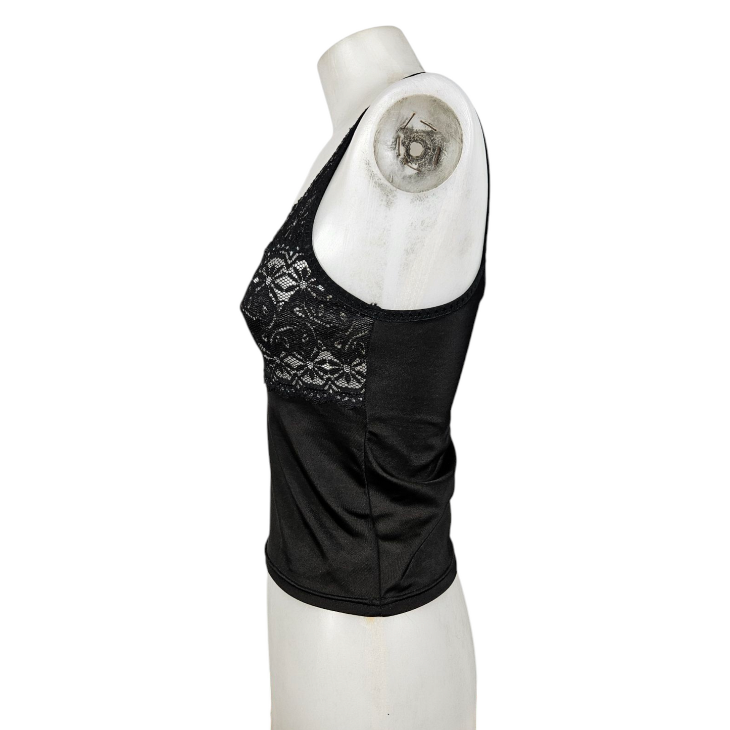Tight-fitting top with lace details
