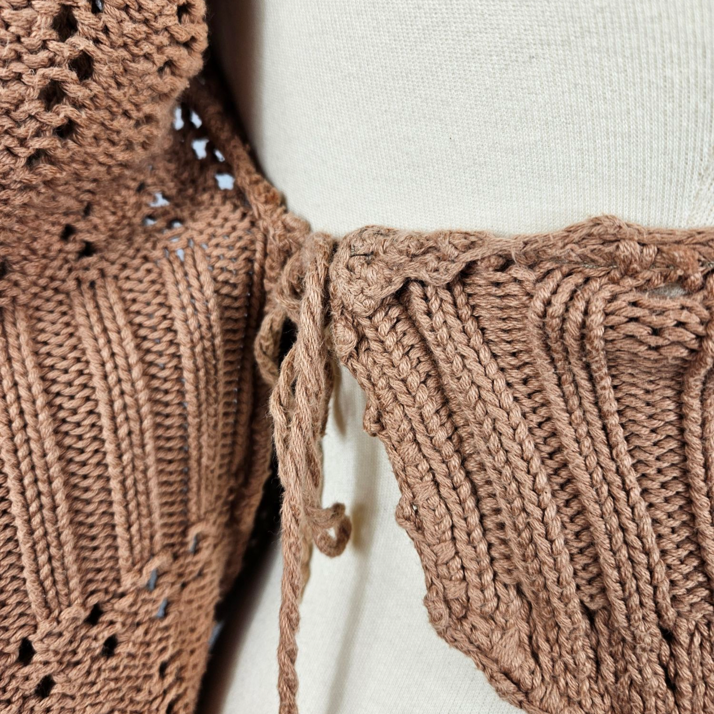 Cache coeur en crochet