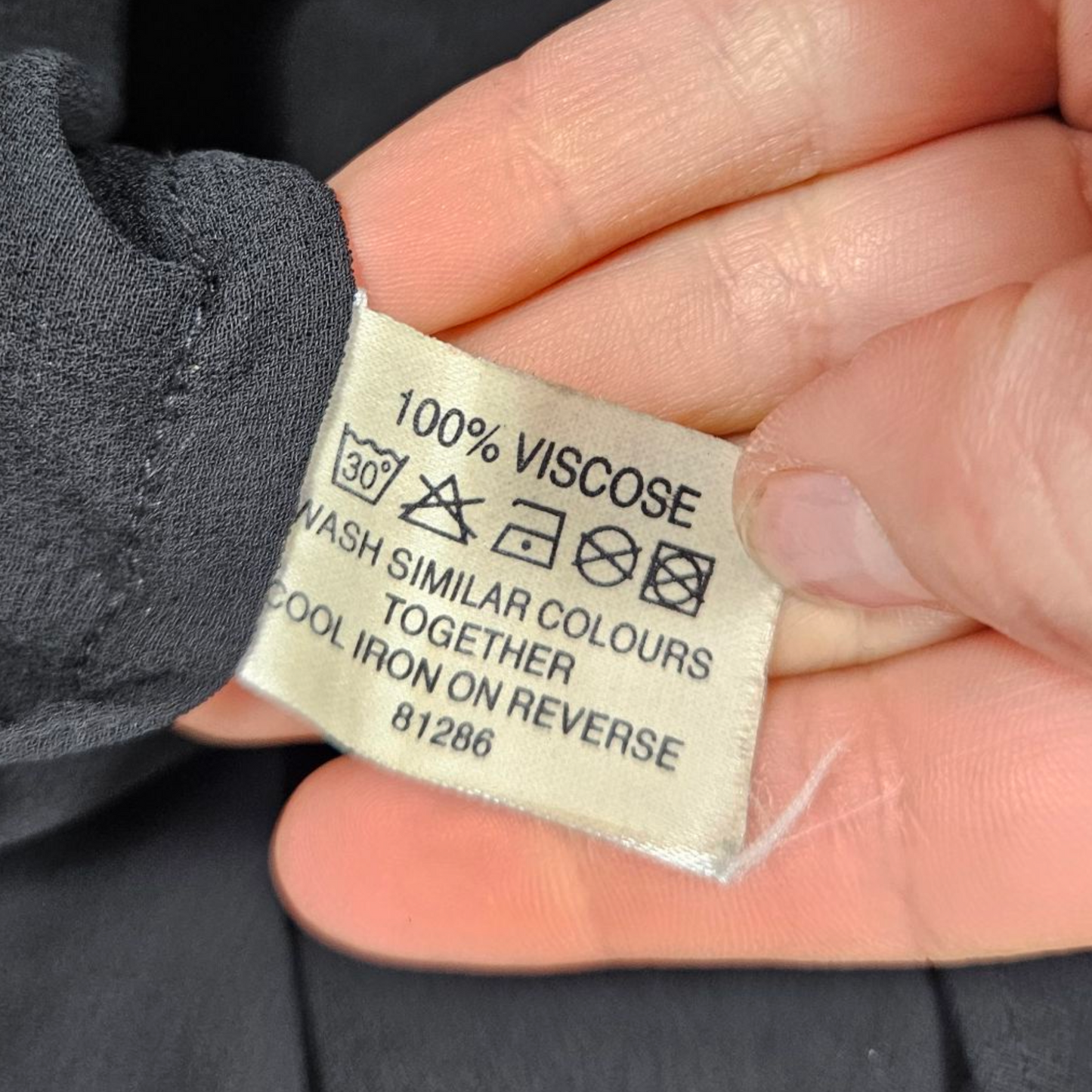 Top strapless en voile brodé