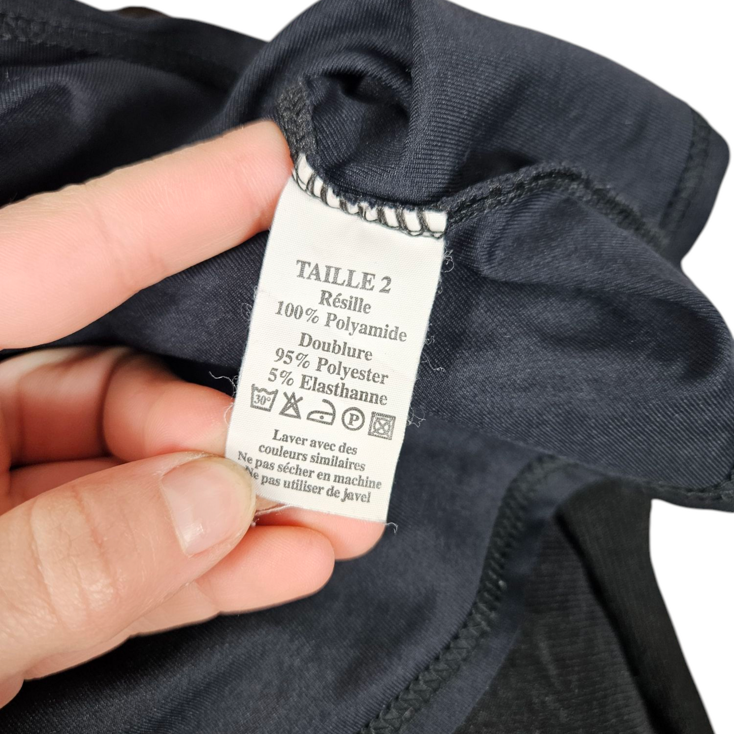 Dos nu en voile et strass