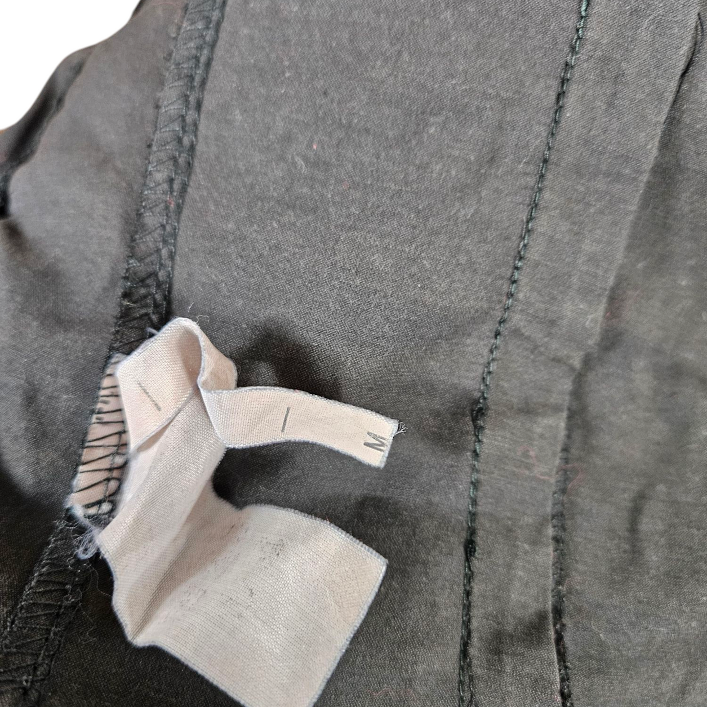 Bustier gothique en dentelle à lacage