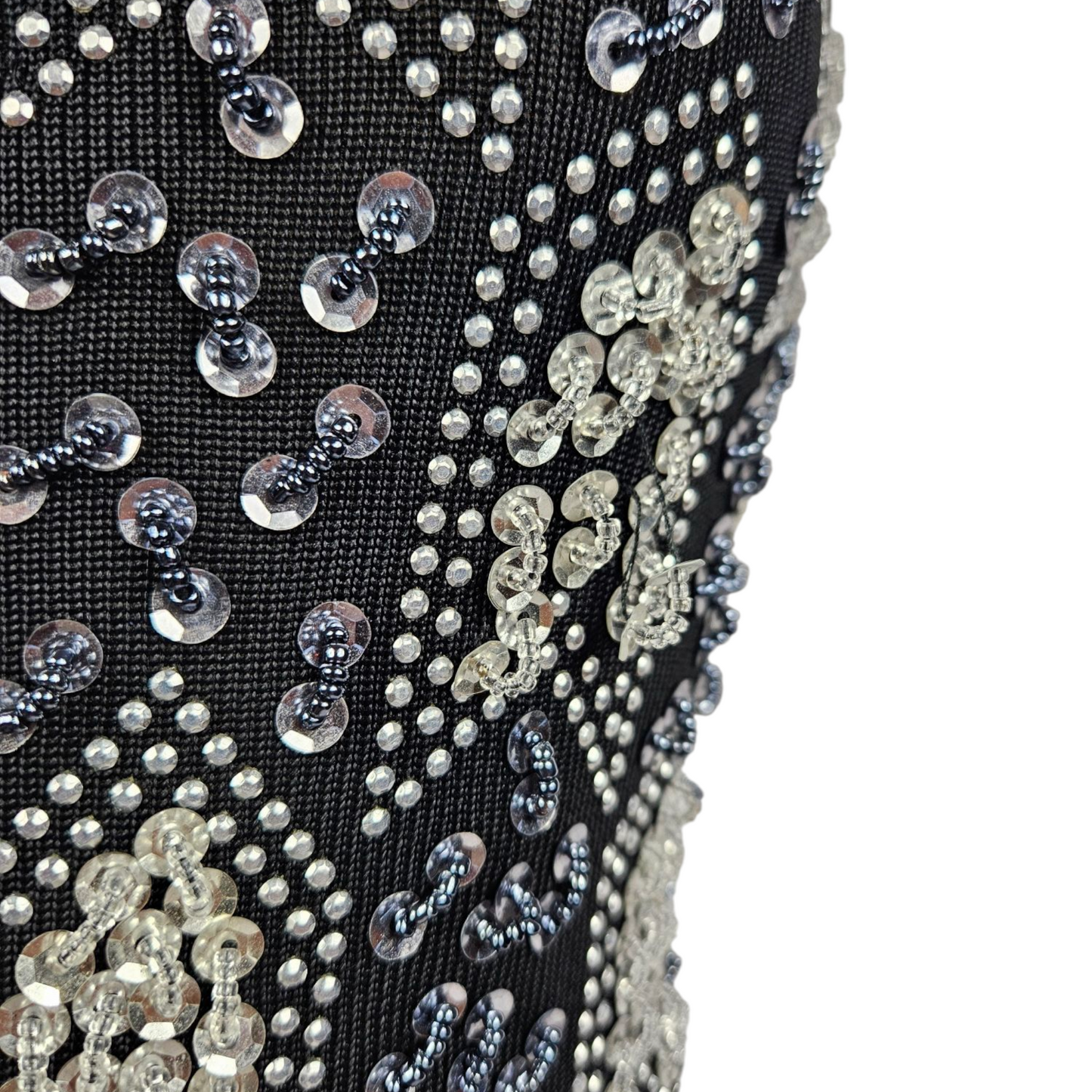 Haut brodé de perles et sequins