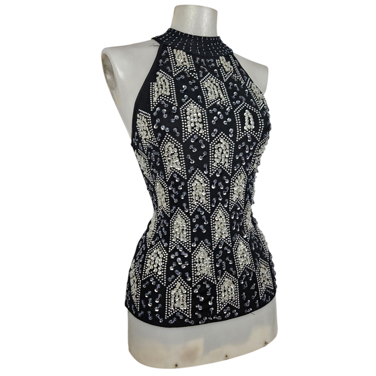 Haut brodé de perles et sequins