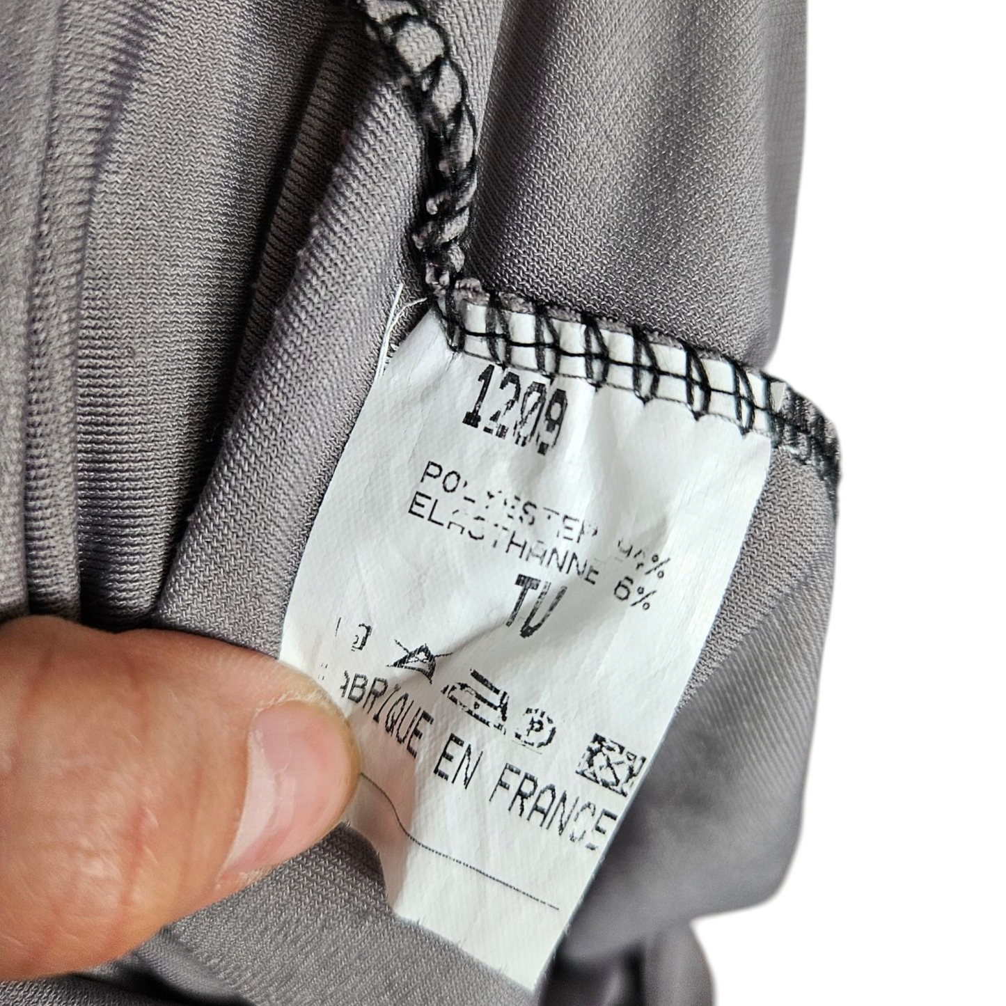 Robe dos nu asymétrique avec boucle