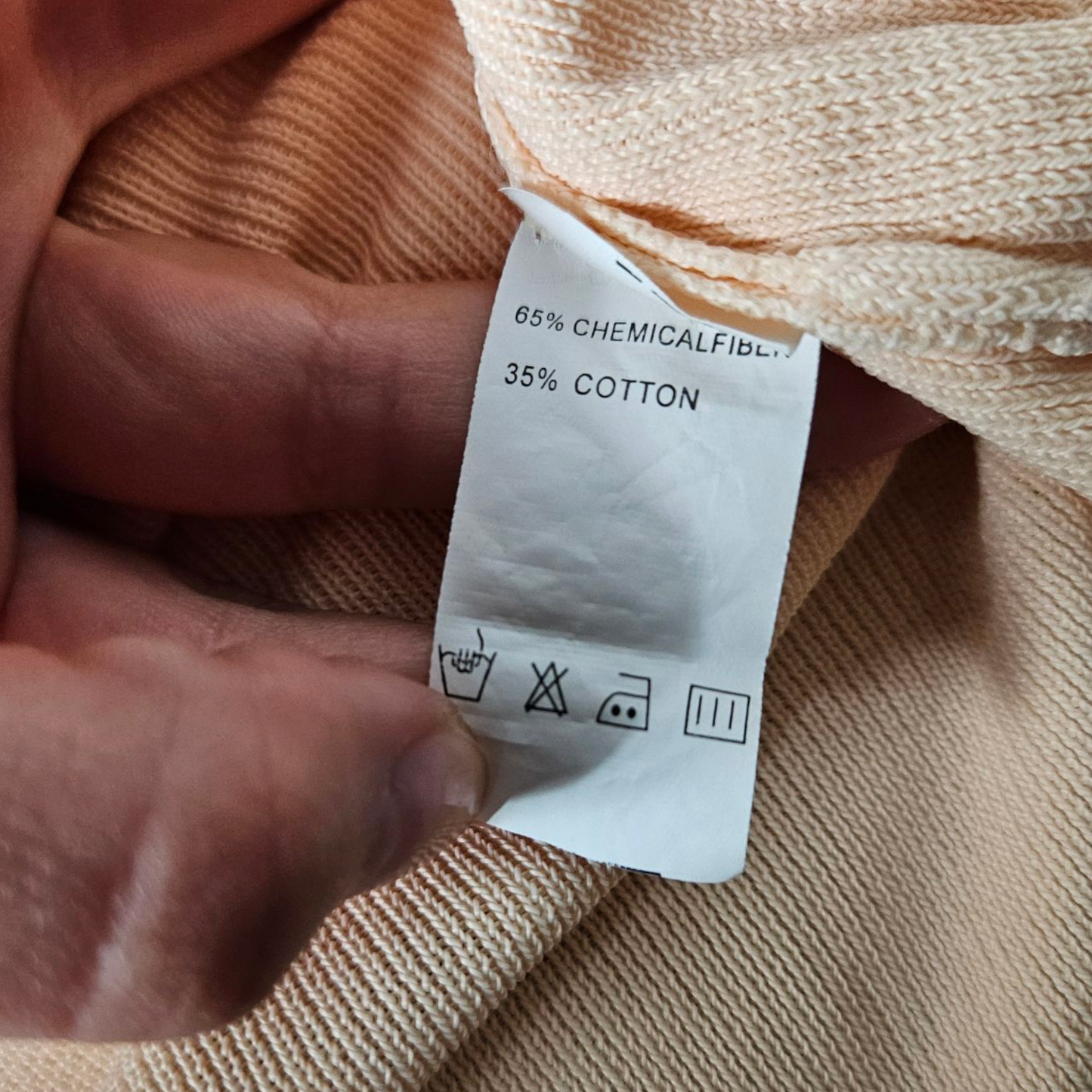 Haut brodé de sequins