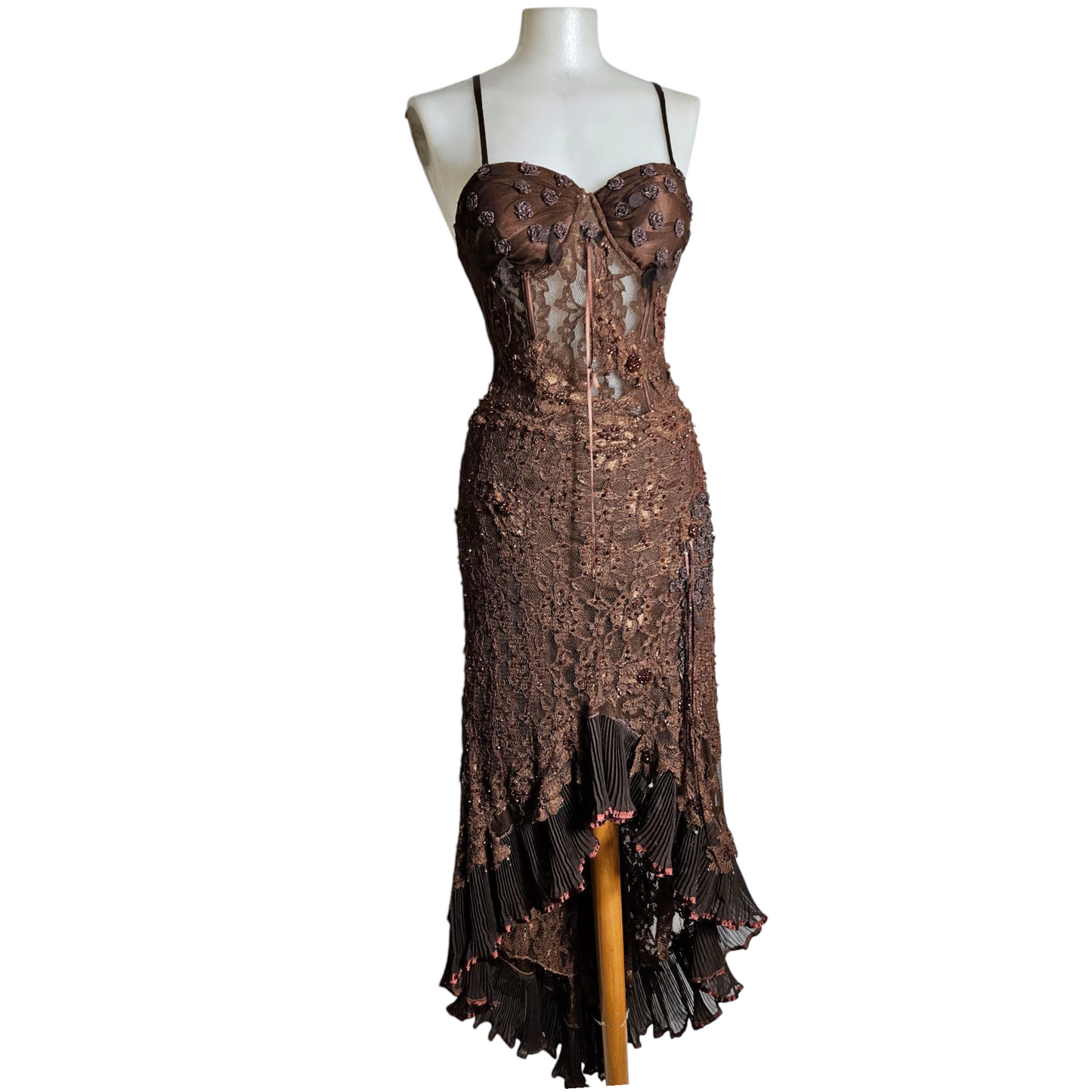 Robe en dentelle brodée