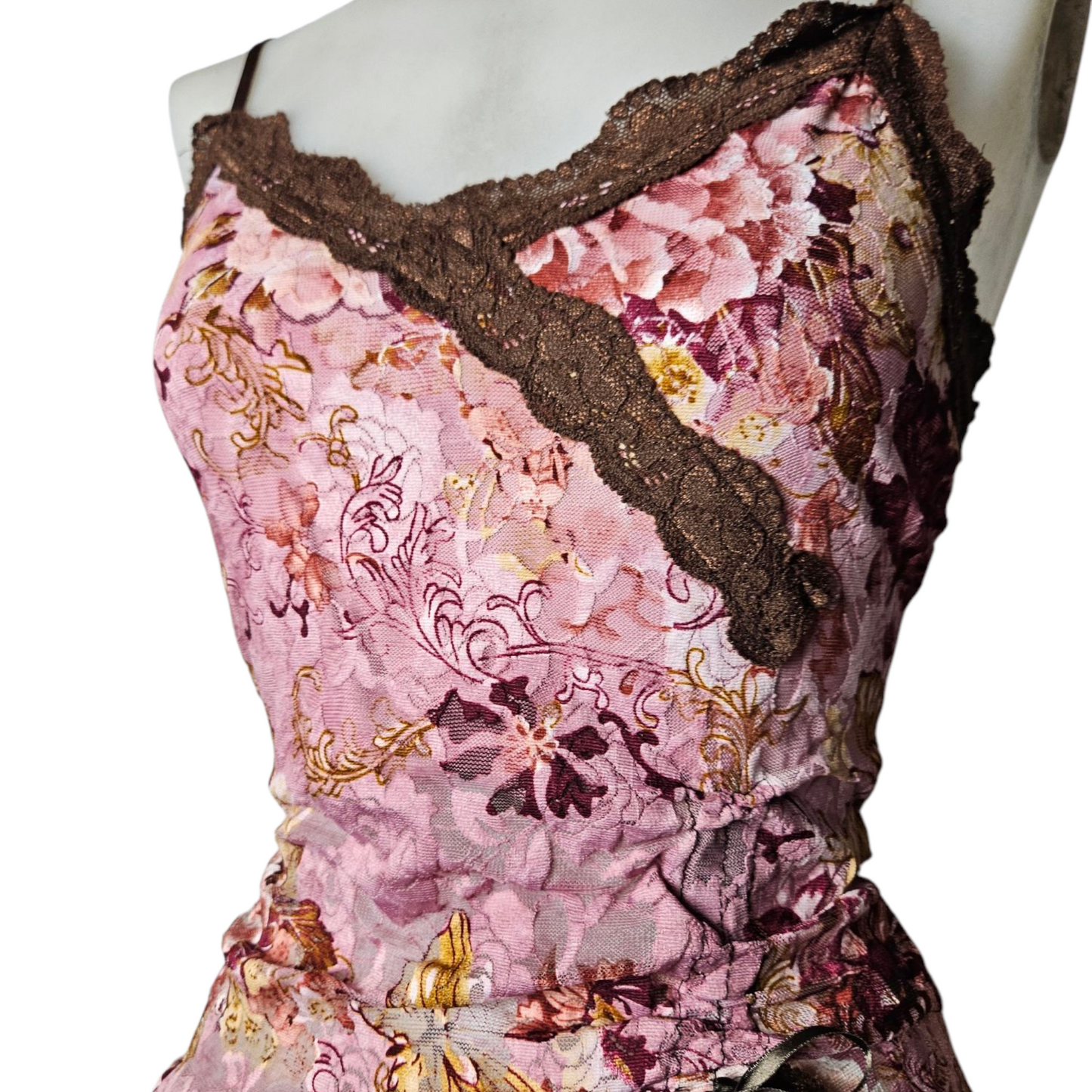 Débardeur en dentelle florale