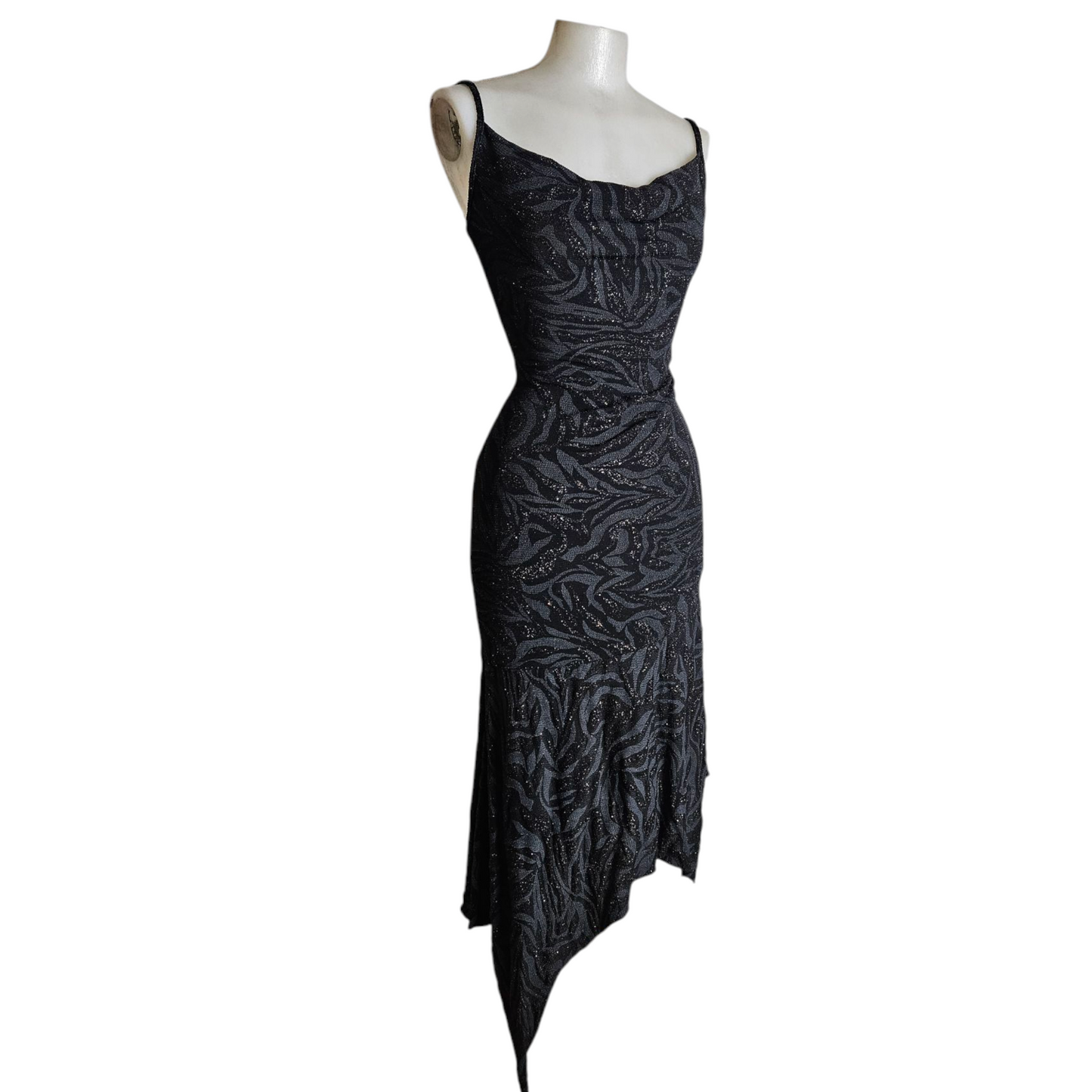Robe col bénitier détails brillants
