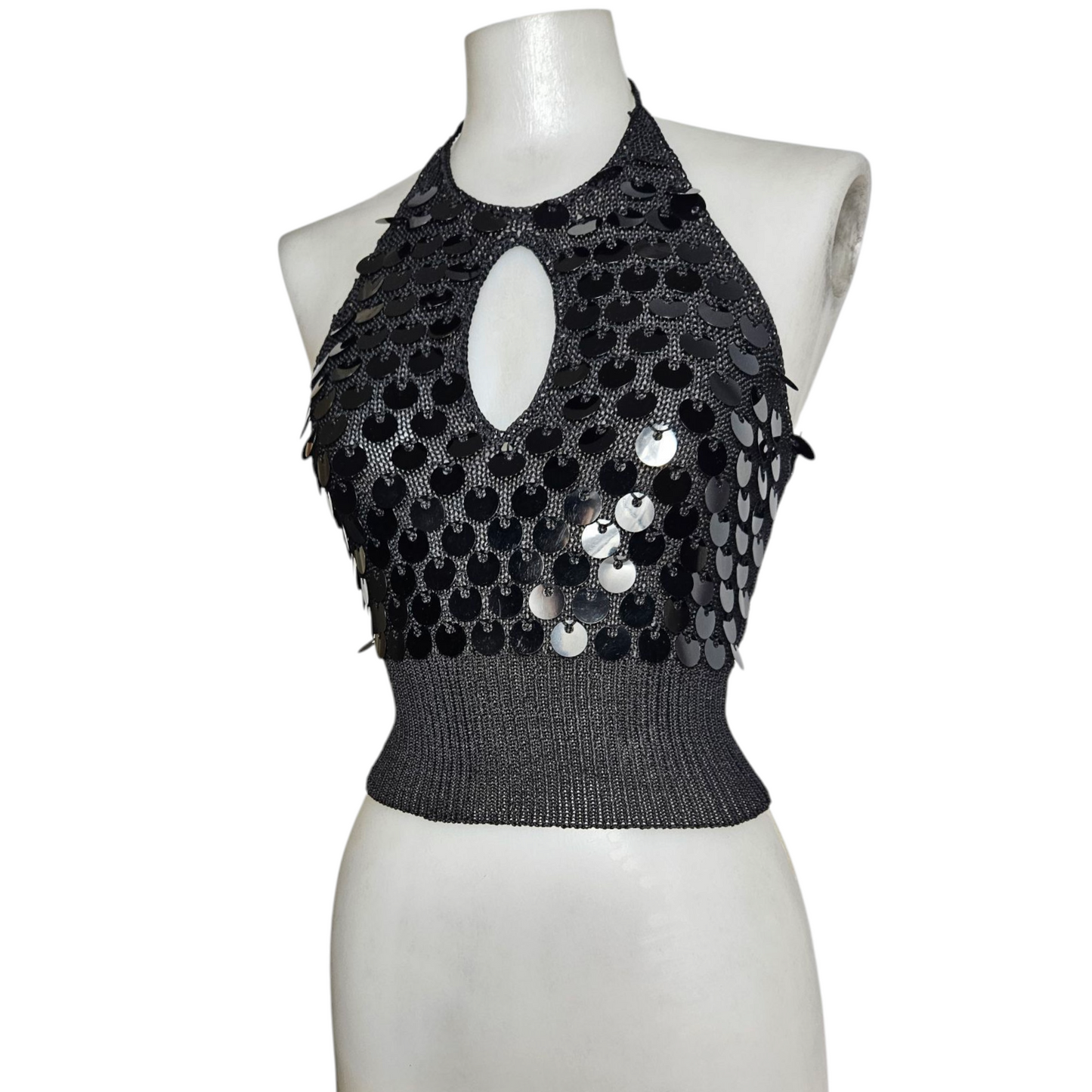 Haut dos nu crochet et sequins
