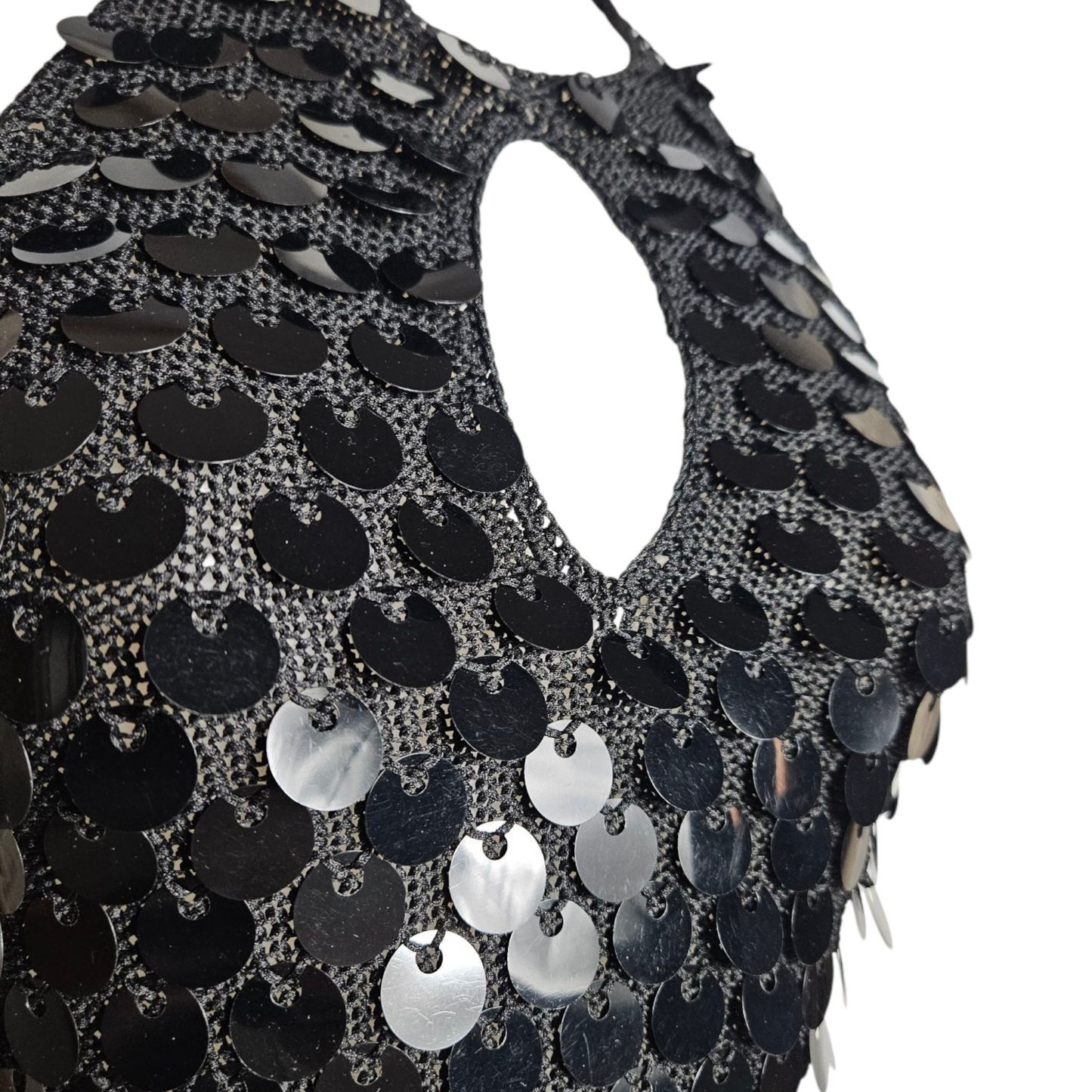 Haut dos nu crochet et sequins
