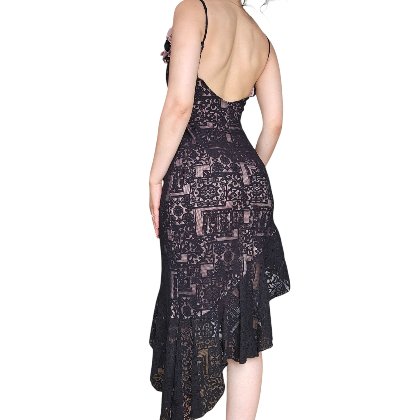 Robe en dentelle noire et rose