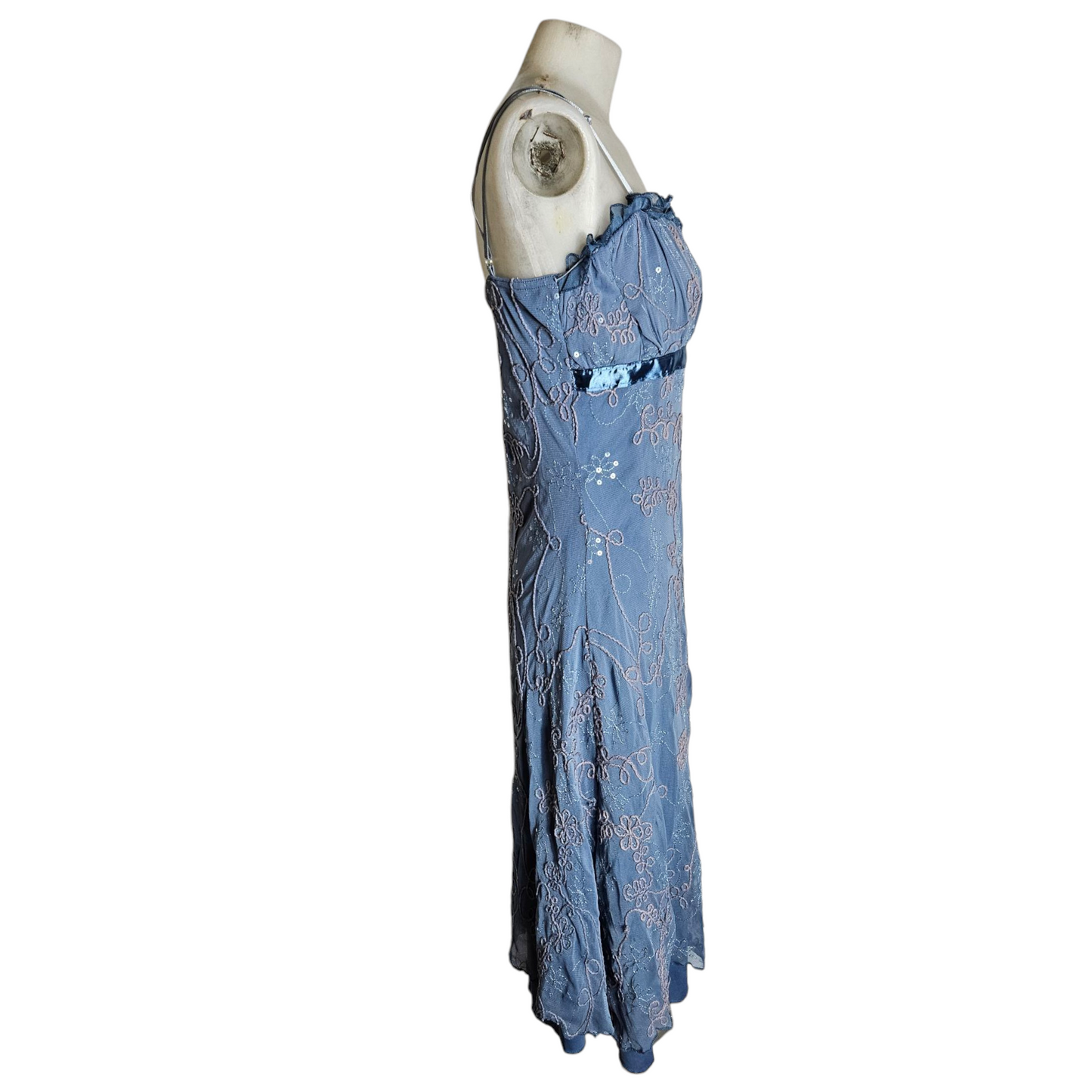 Robe asymétrique en voile brodé