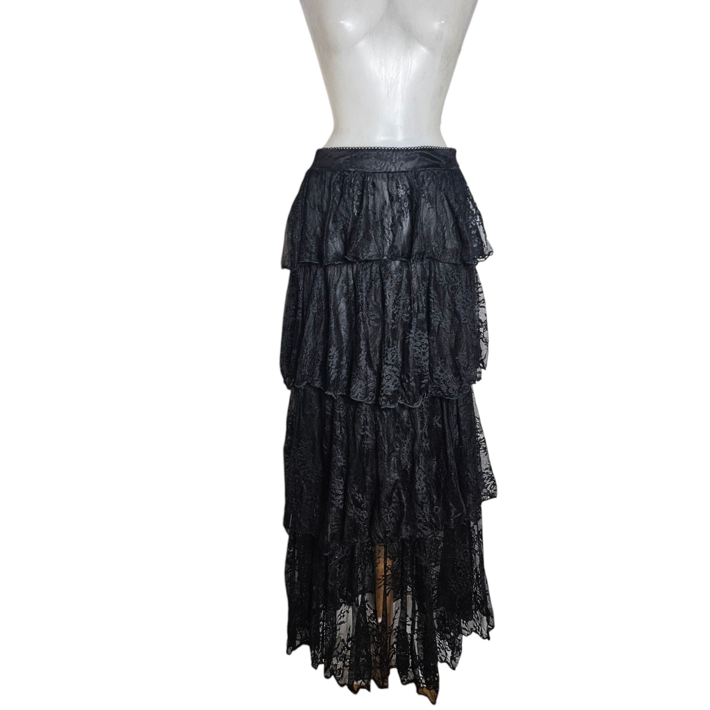 Ruffled lace skirt