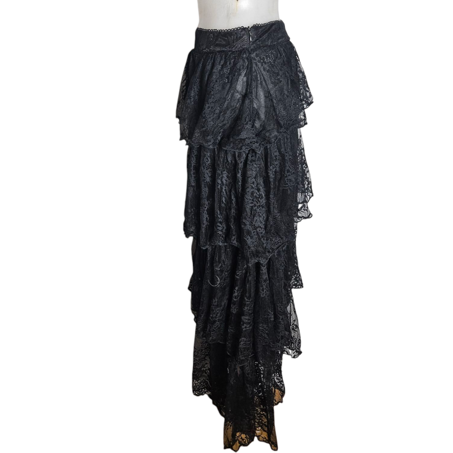 Ruffled lace skirt