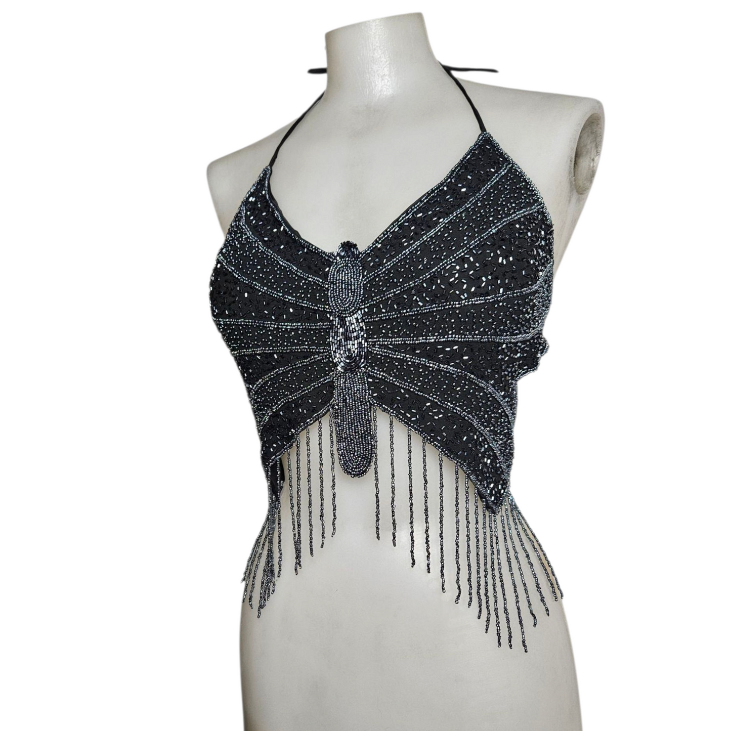 Dos nu papillon brodé de perles et sequins