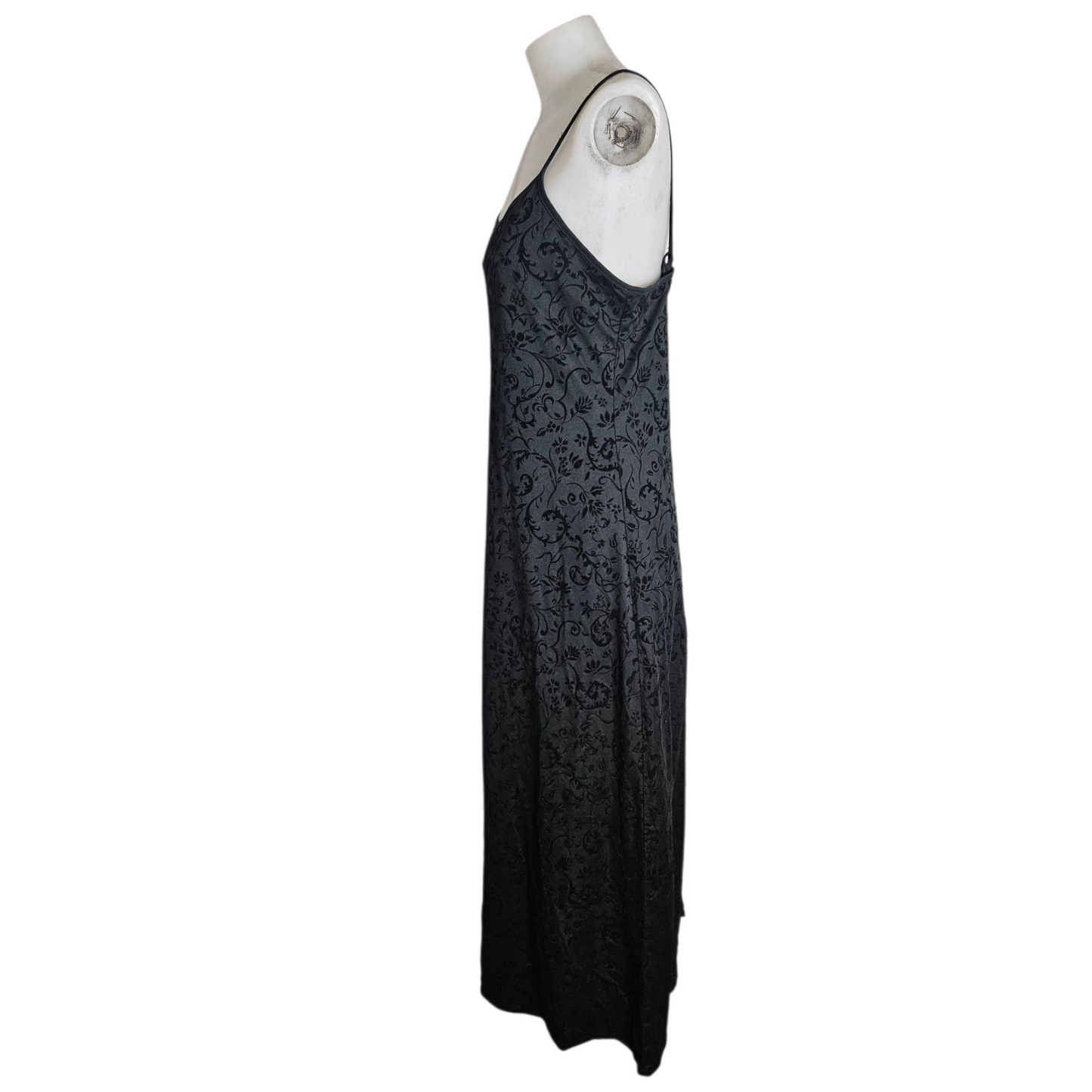 Maxi dress with velvet details