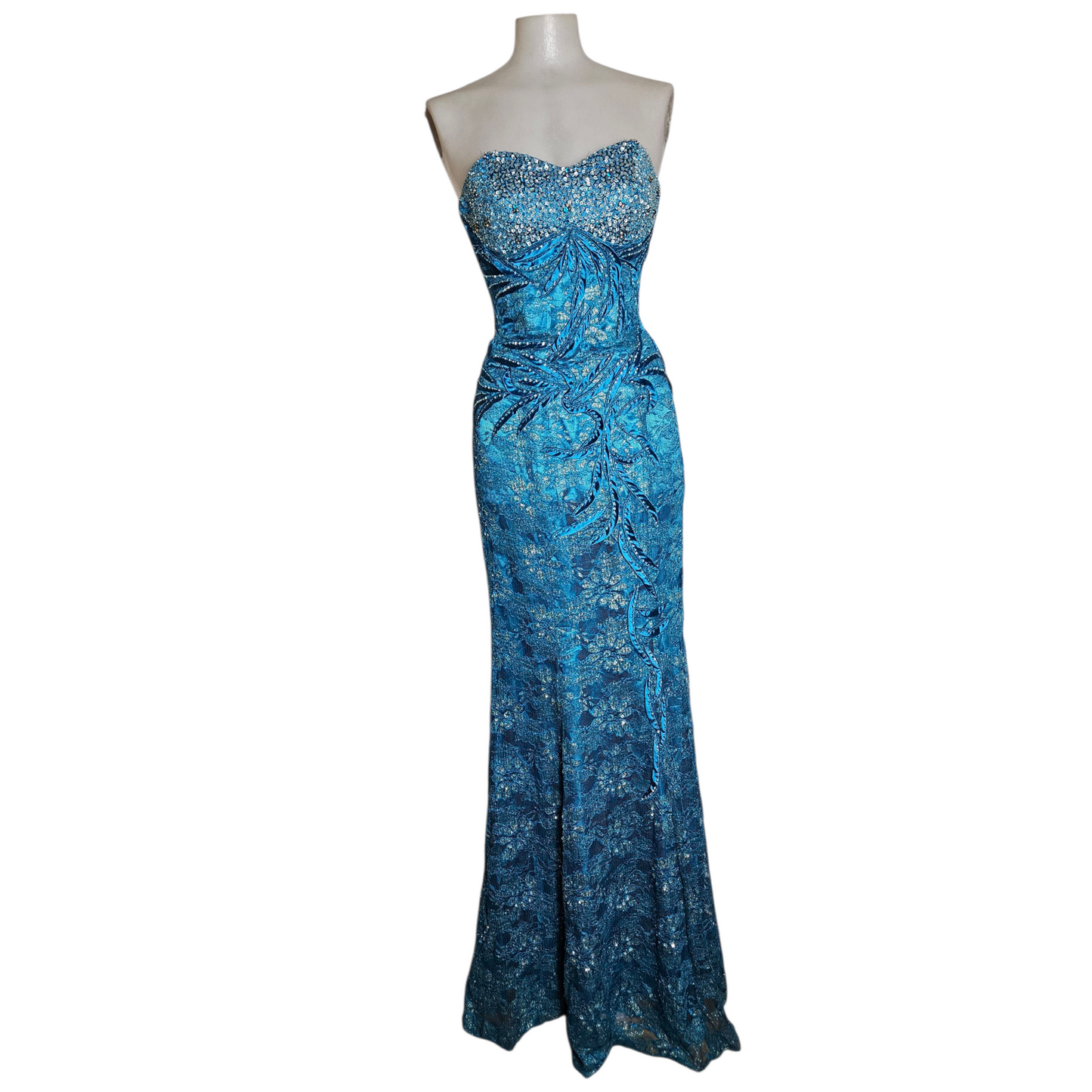 Robe de soirée brodée de perles et sequins