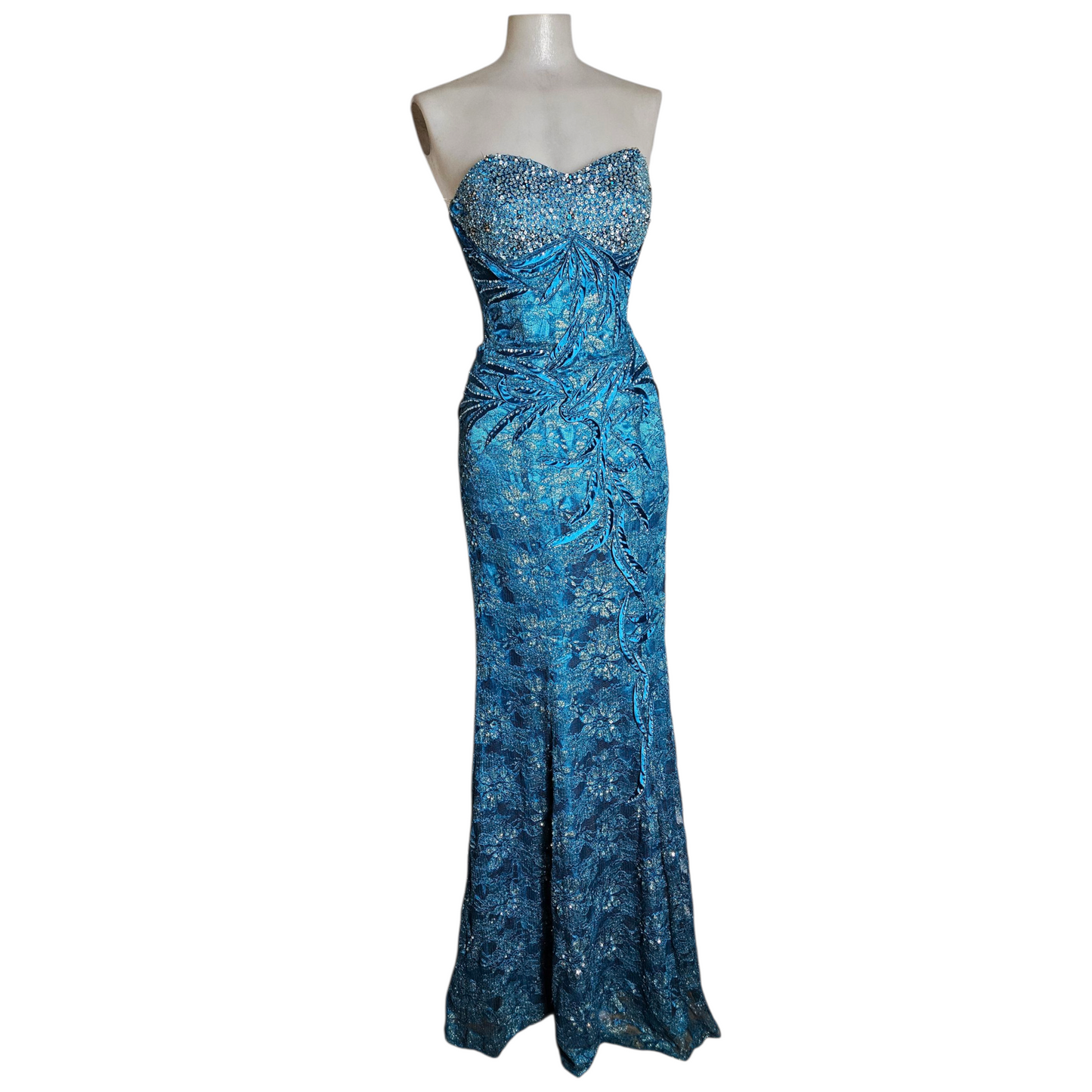 Robe de soirée brodée de perles et sequins
