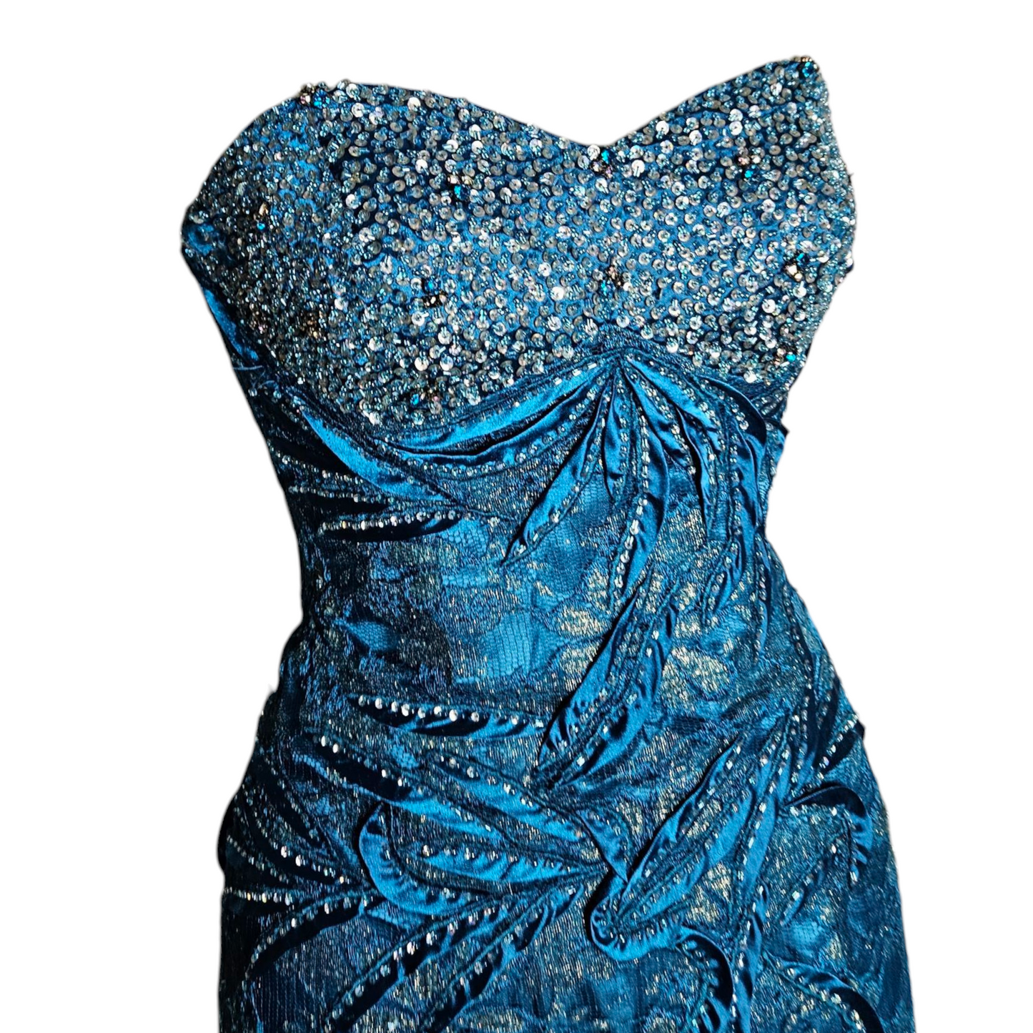Robe de soirée brodée de perles et sequins